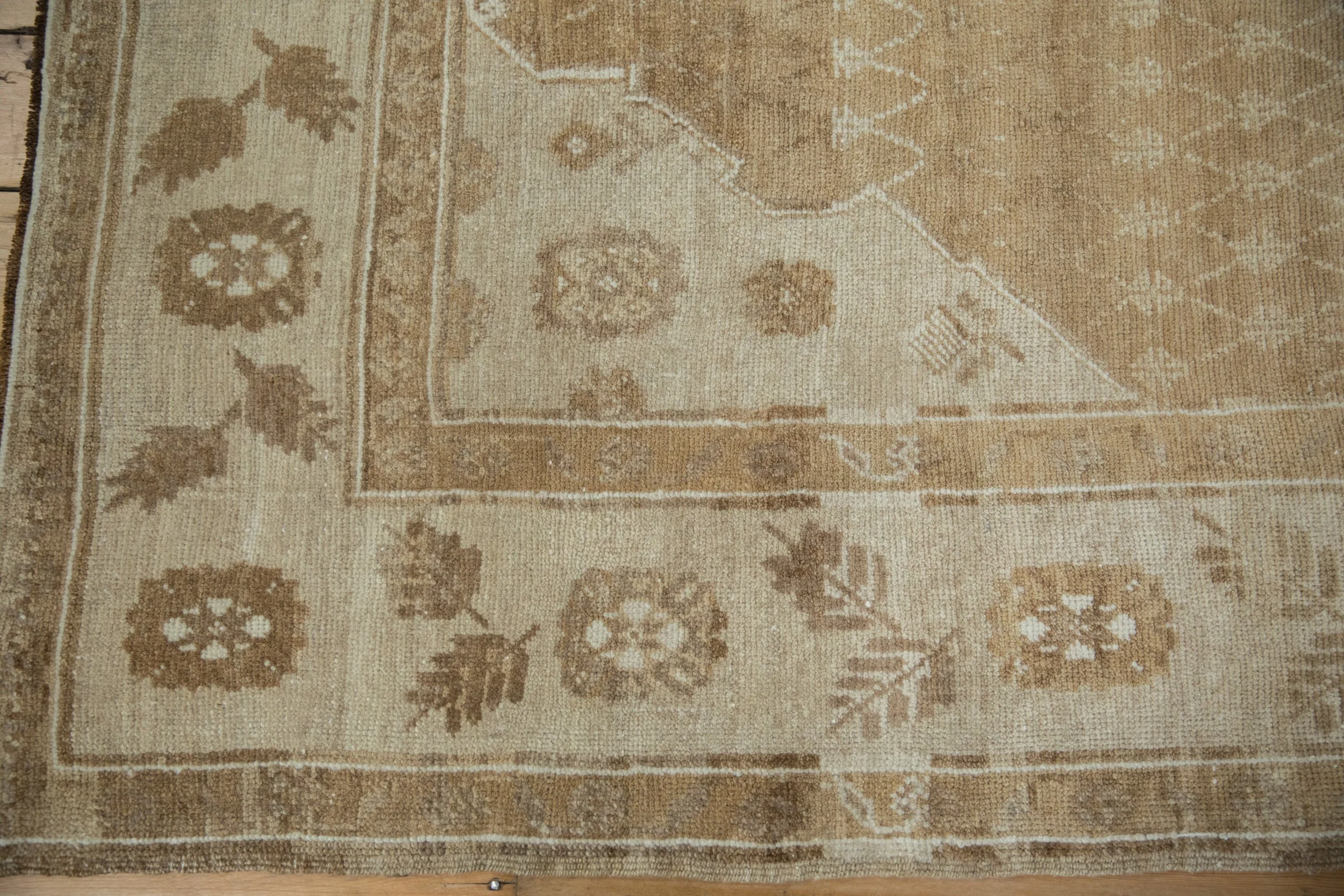 8x10.5 Vintage Distressed Kars Carpet - Image 6
