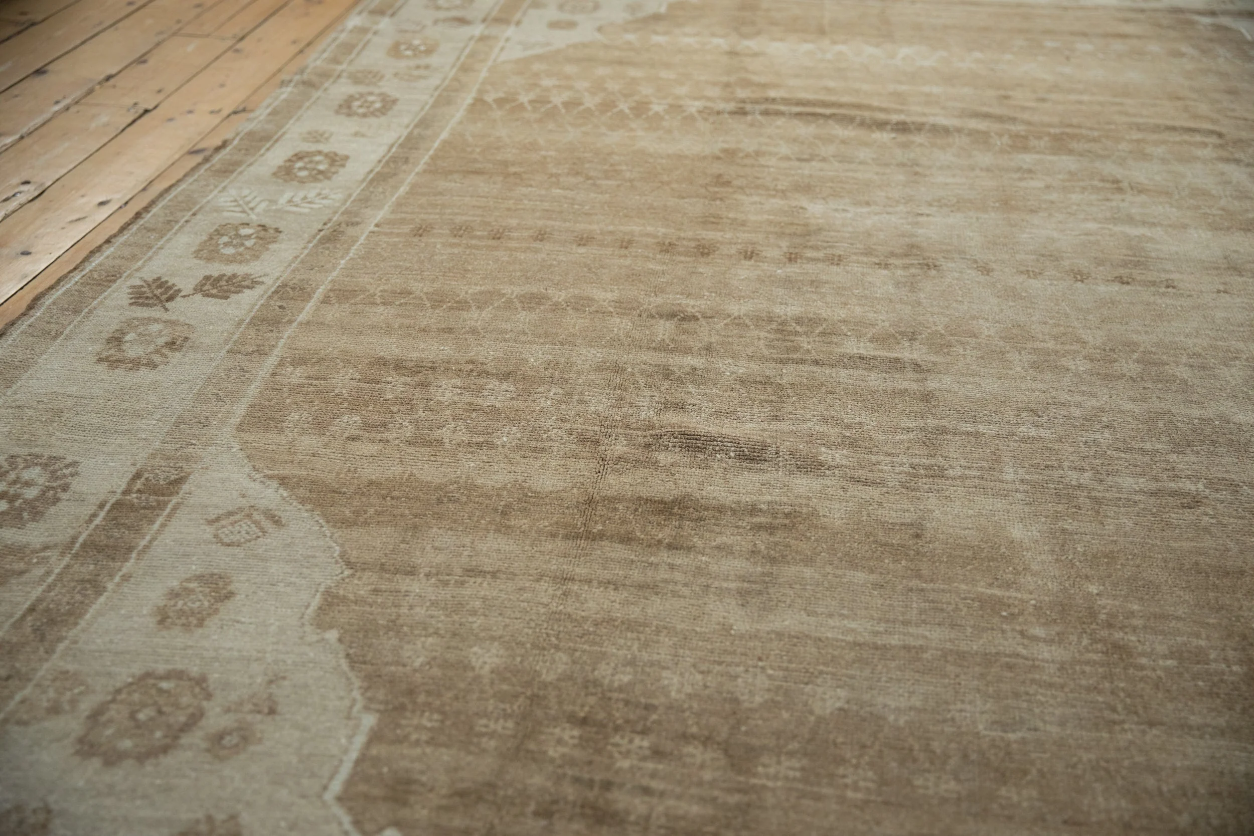 8x10.5 Vintage Distressed Kars Carpet - Image 9
