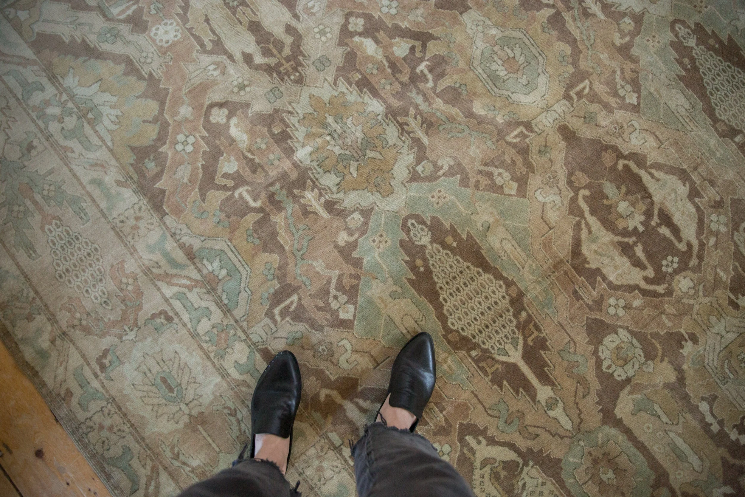 8x10.5 Vintage Distressed Sivas Carpet - Image 2