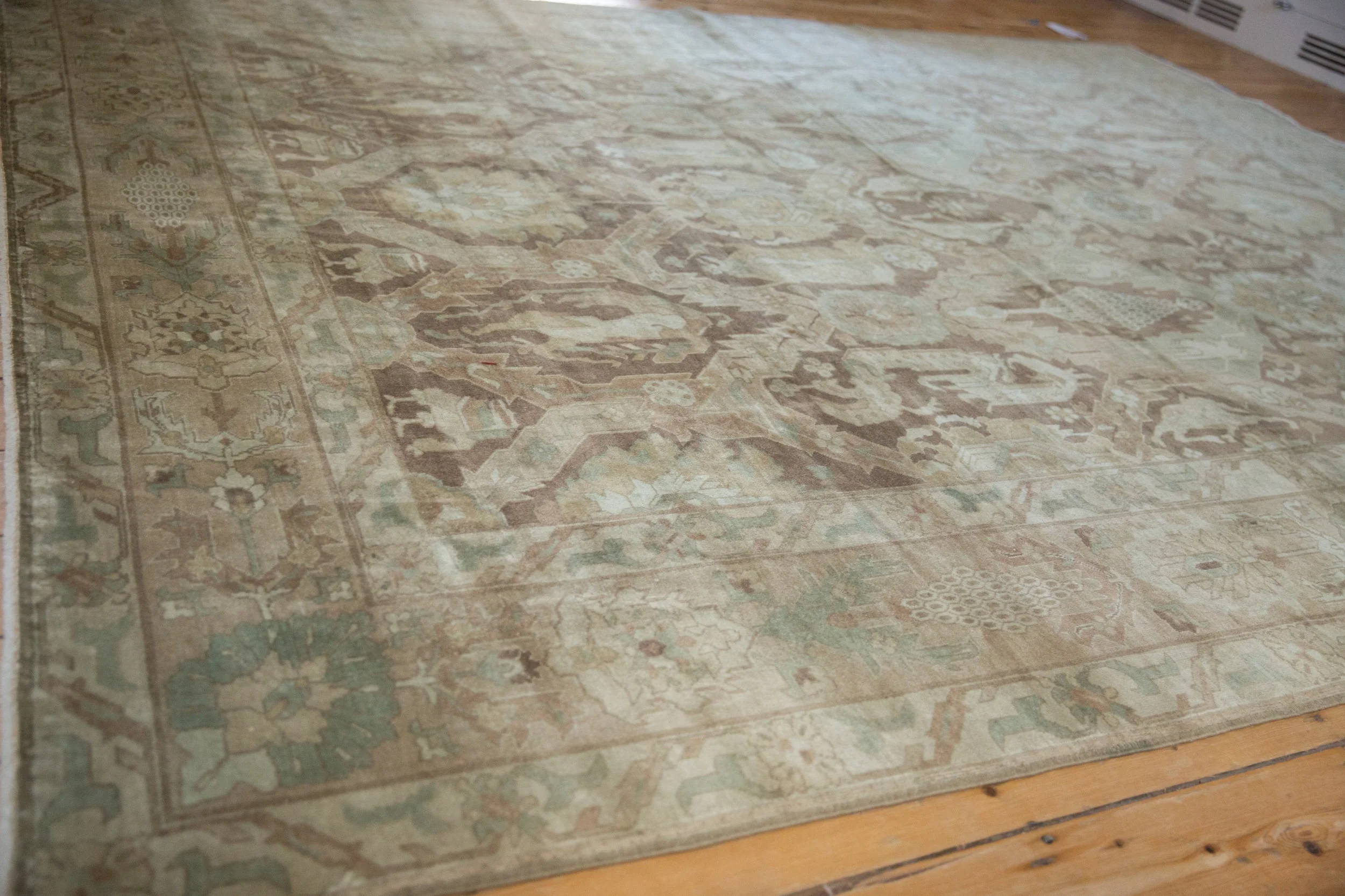 8x10.5 Vintage Distressed Sivas Carpet - Image 5