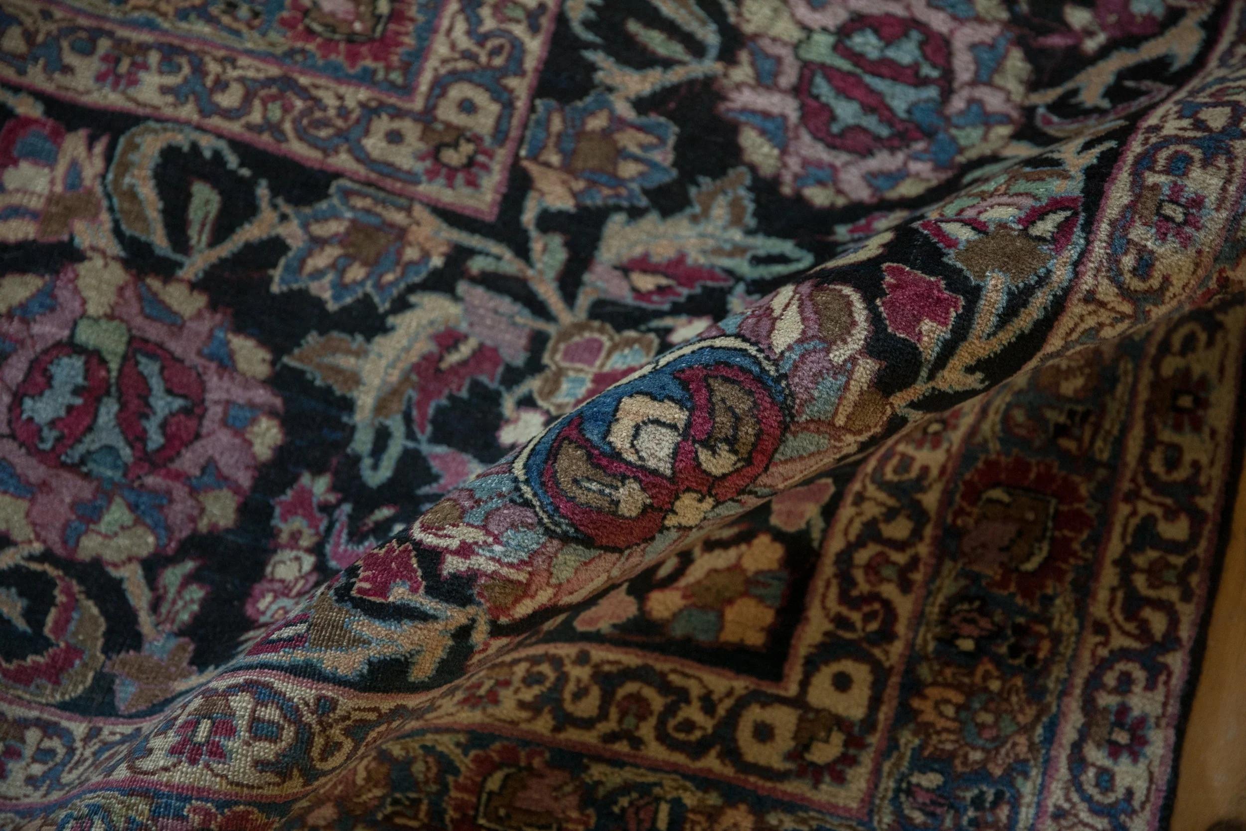 8x11 Antique Meshed Carpet - Image 12
