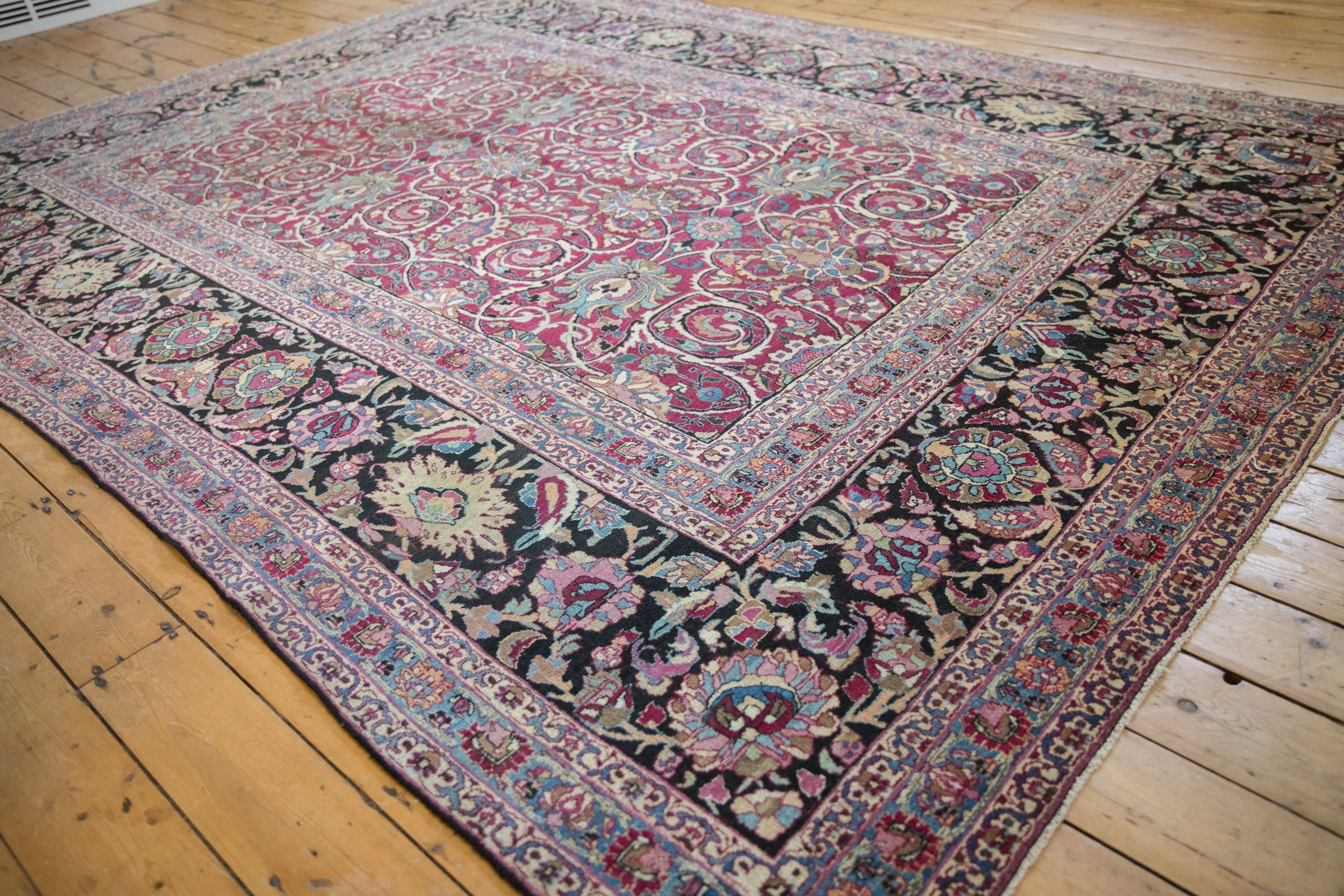 8x11 Antique Meshed Carpet - Image 4