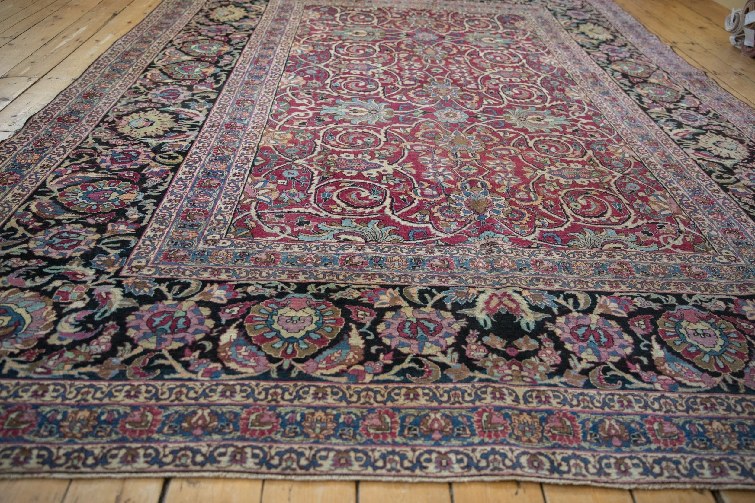 8x11 Antique Meshed Carpet - Image 8