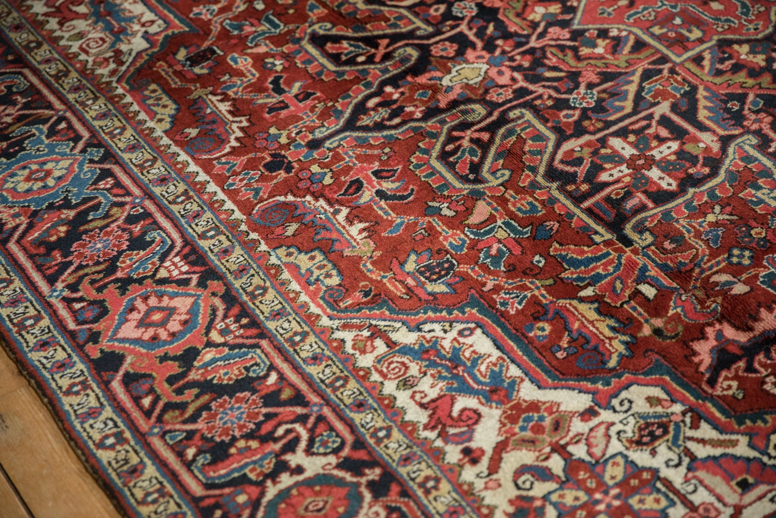 8x11 Vintage Ahar Carpet - Image 5