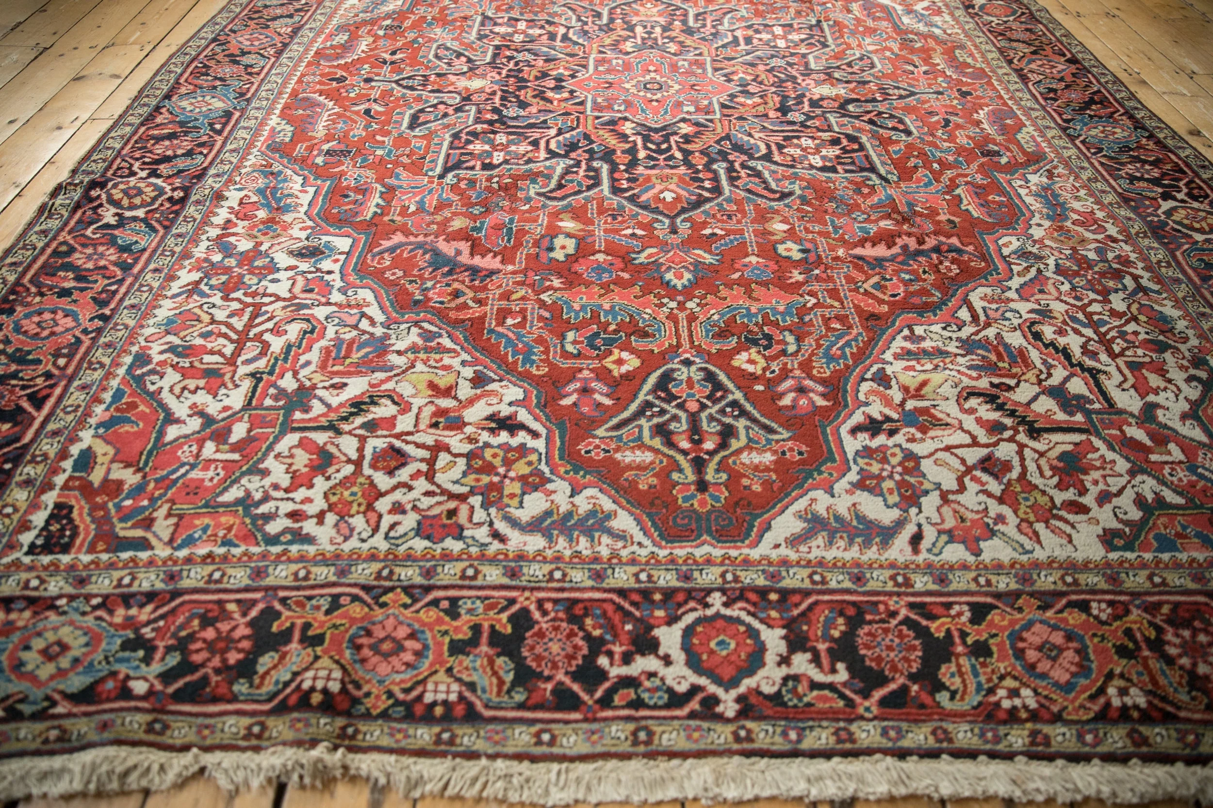 8x11 Vintage Ahar Carpet - Image 9