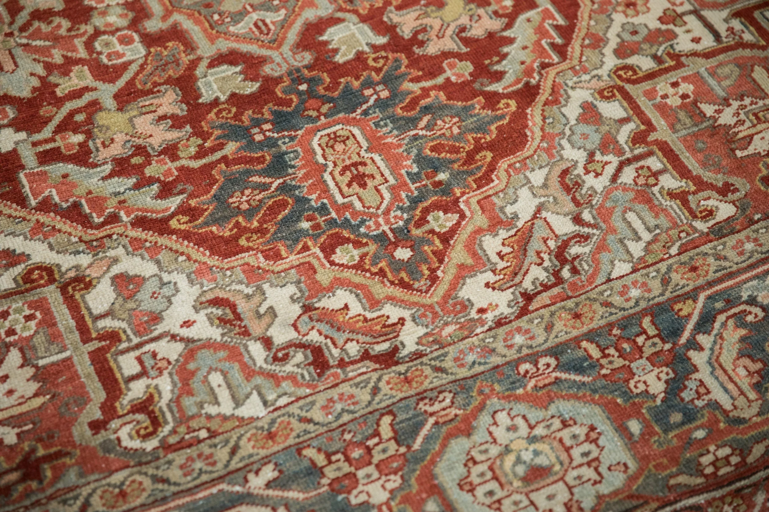 8x11 Vintage Distressed Heriz Carpet - Image 5