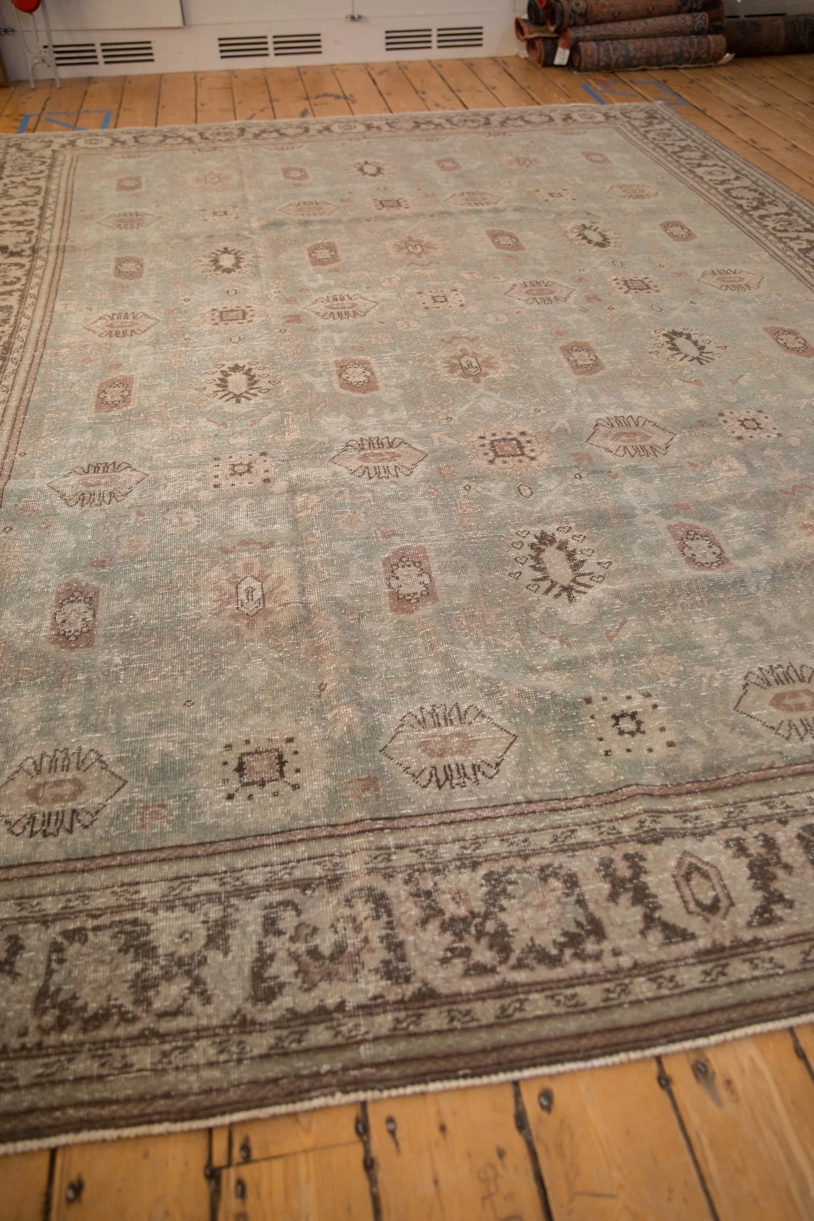 8x11 Vintage Distressed Mahal Carpet - Image 5