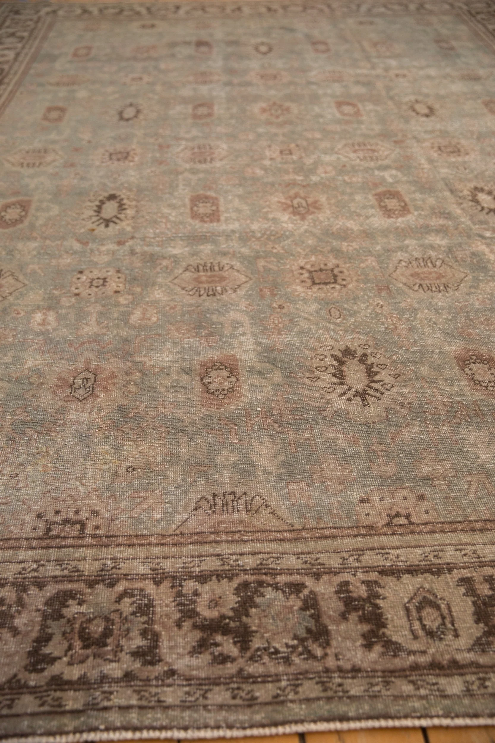 8x11 Vintage Distressed Mahal Carpet - Image 7