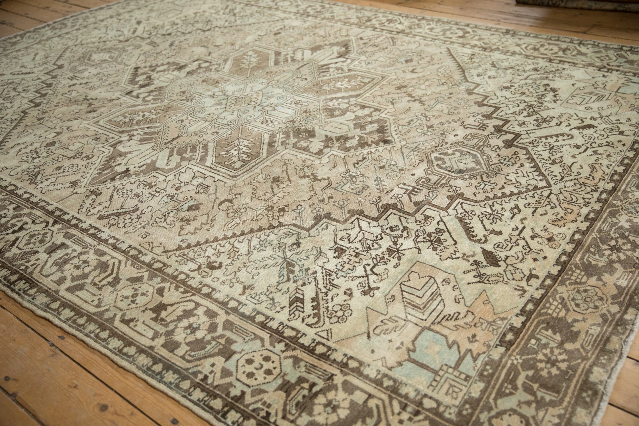 8x11 Vintage Distressed Mehrivan Carpet - Image 3
