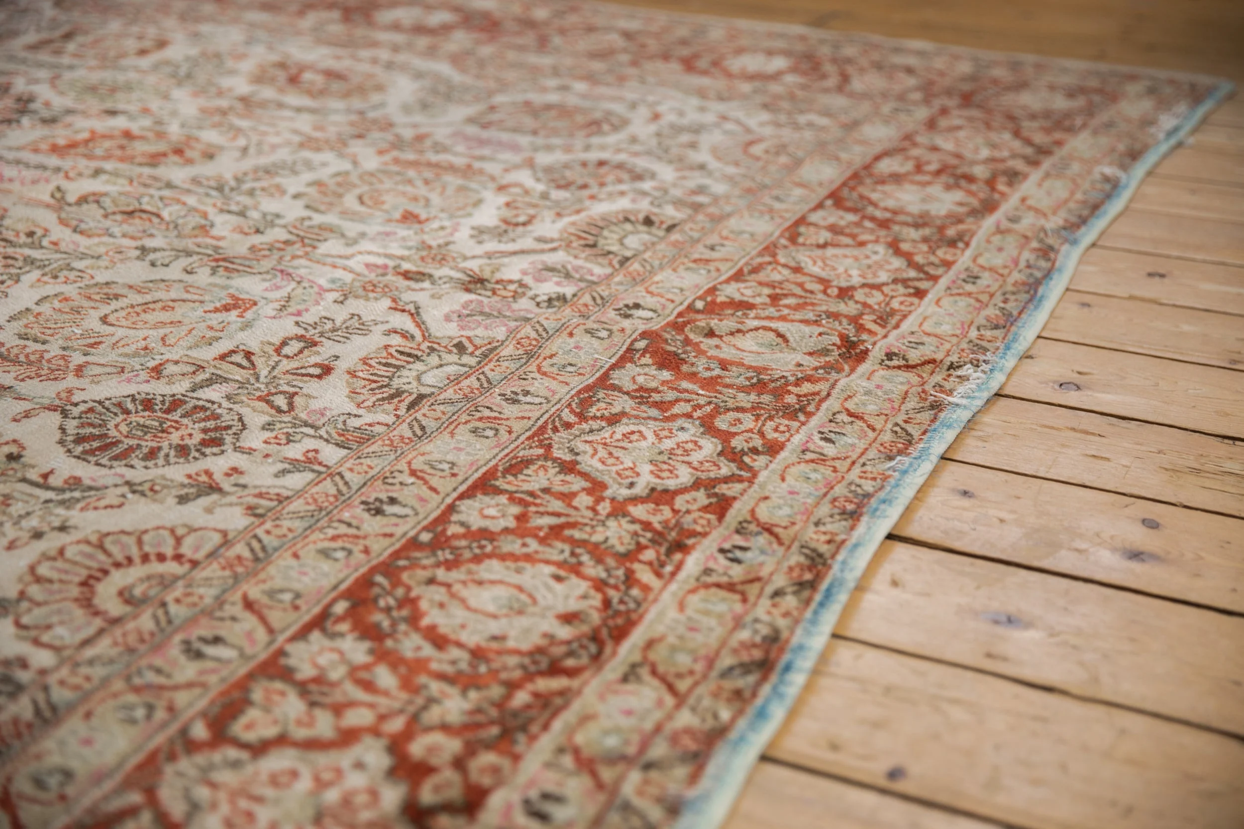8x11 Vintage Distressed Meshed Carpet - Image 4