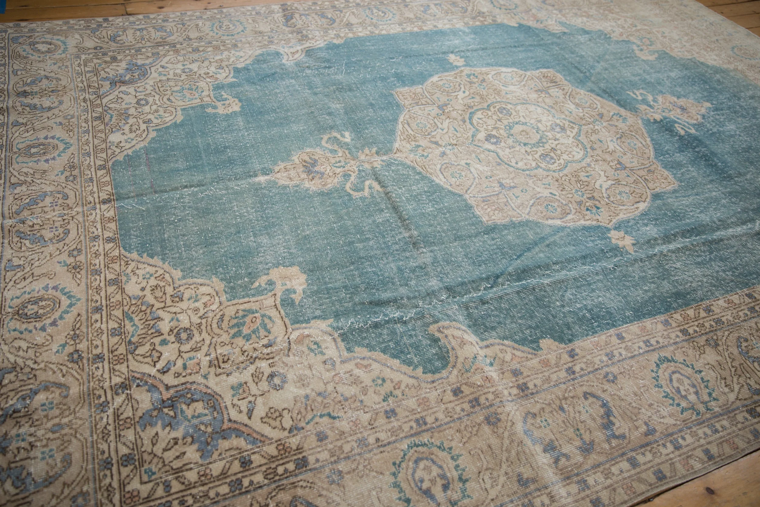 8x12 Vintage Distressed Sivas Carpet - Image 10