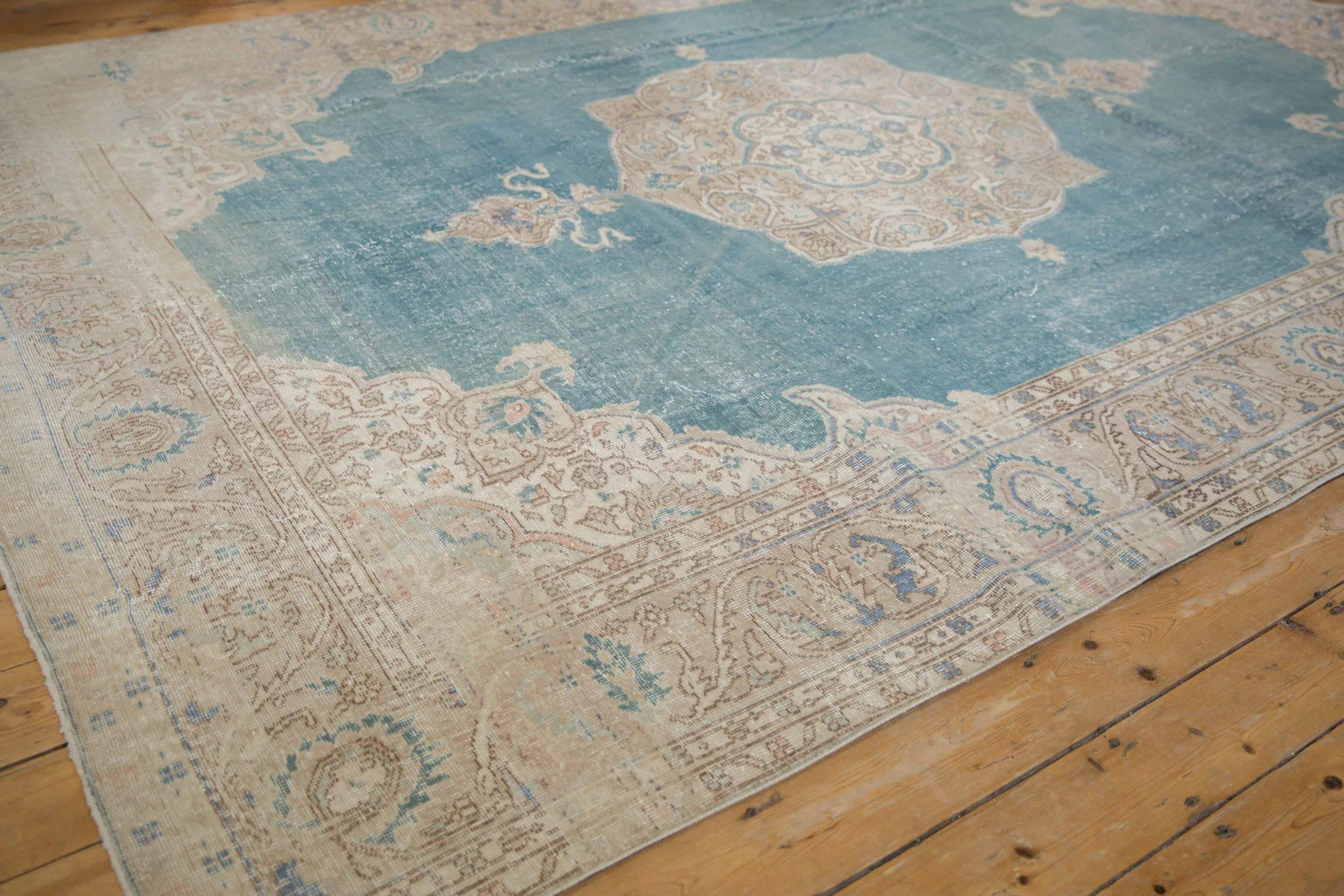 8x12 Vintage Distressed Sivas Carpet - Image 6