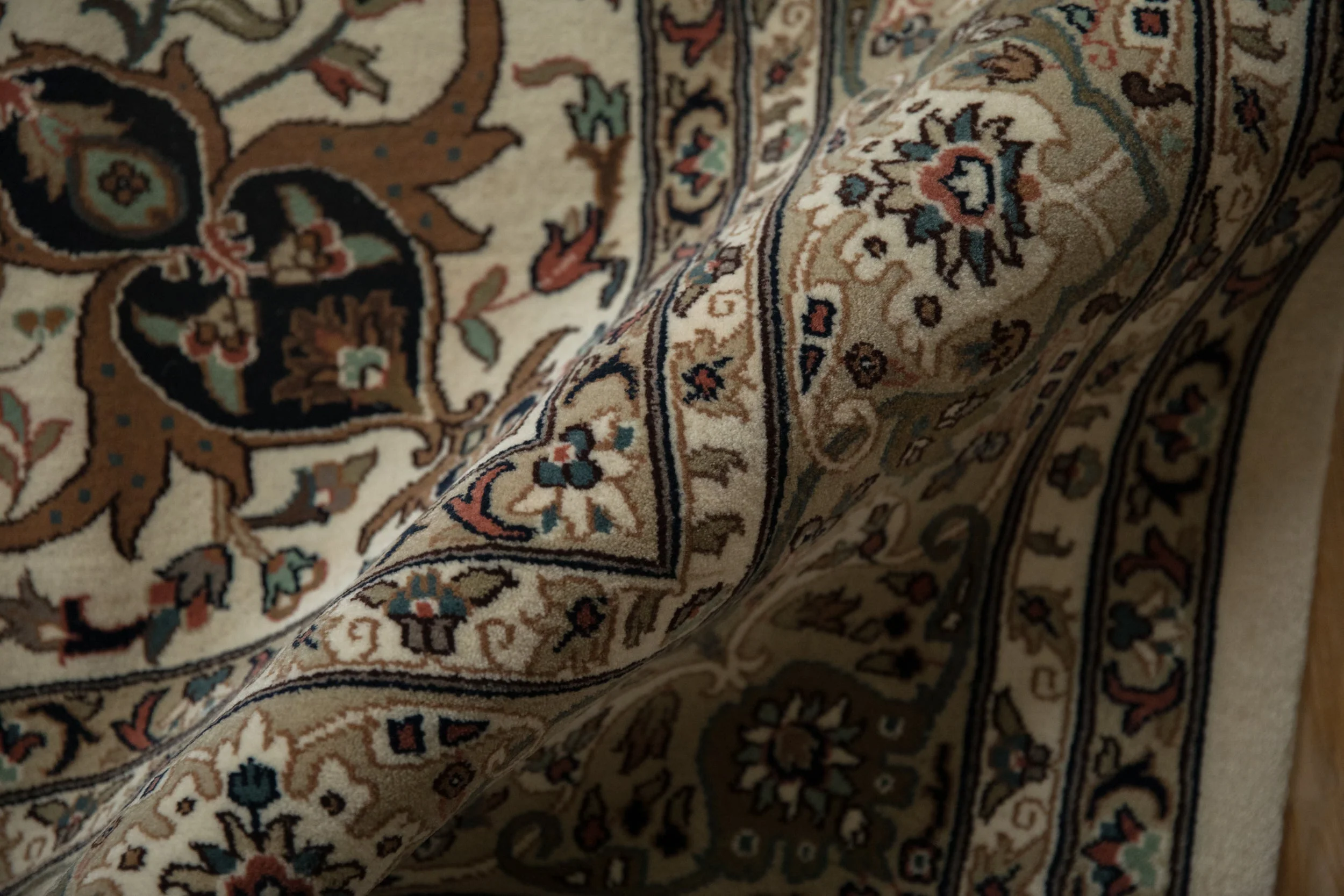 8x8 New Indian Isfahan Design Square Carpet - Image 10