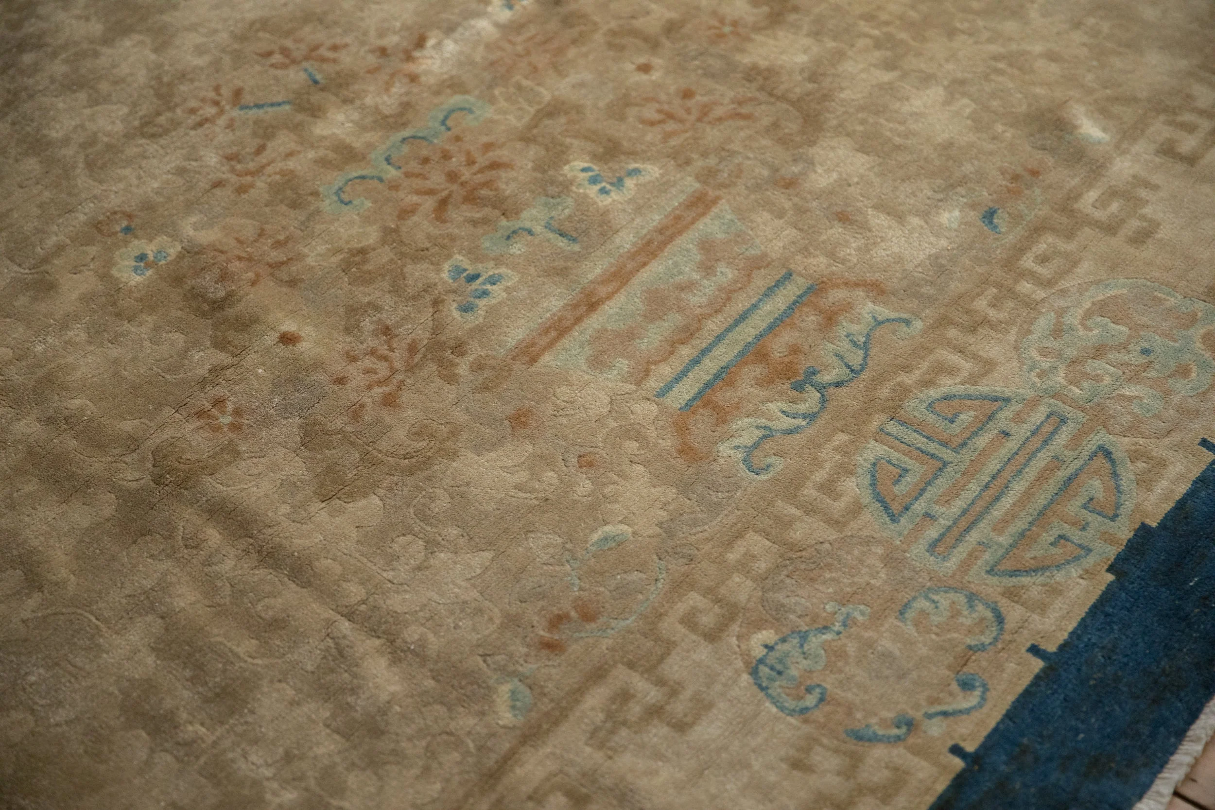 8x9.5 Antique Art Deco Carpet - Image 5