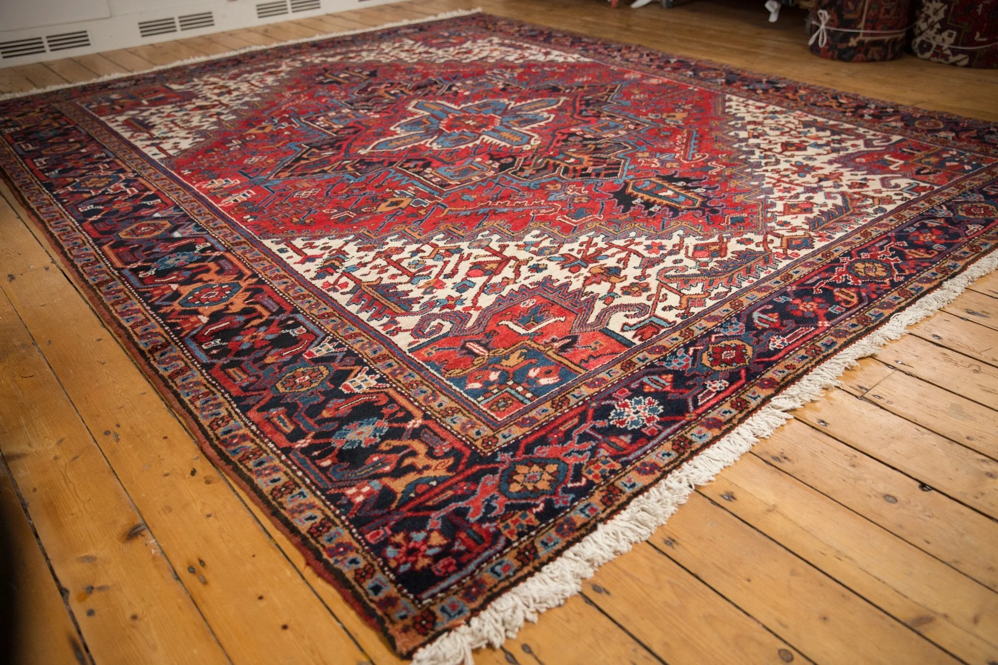 9.5x11.5 Vintage Heriz Carpet - Image 3