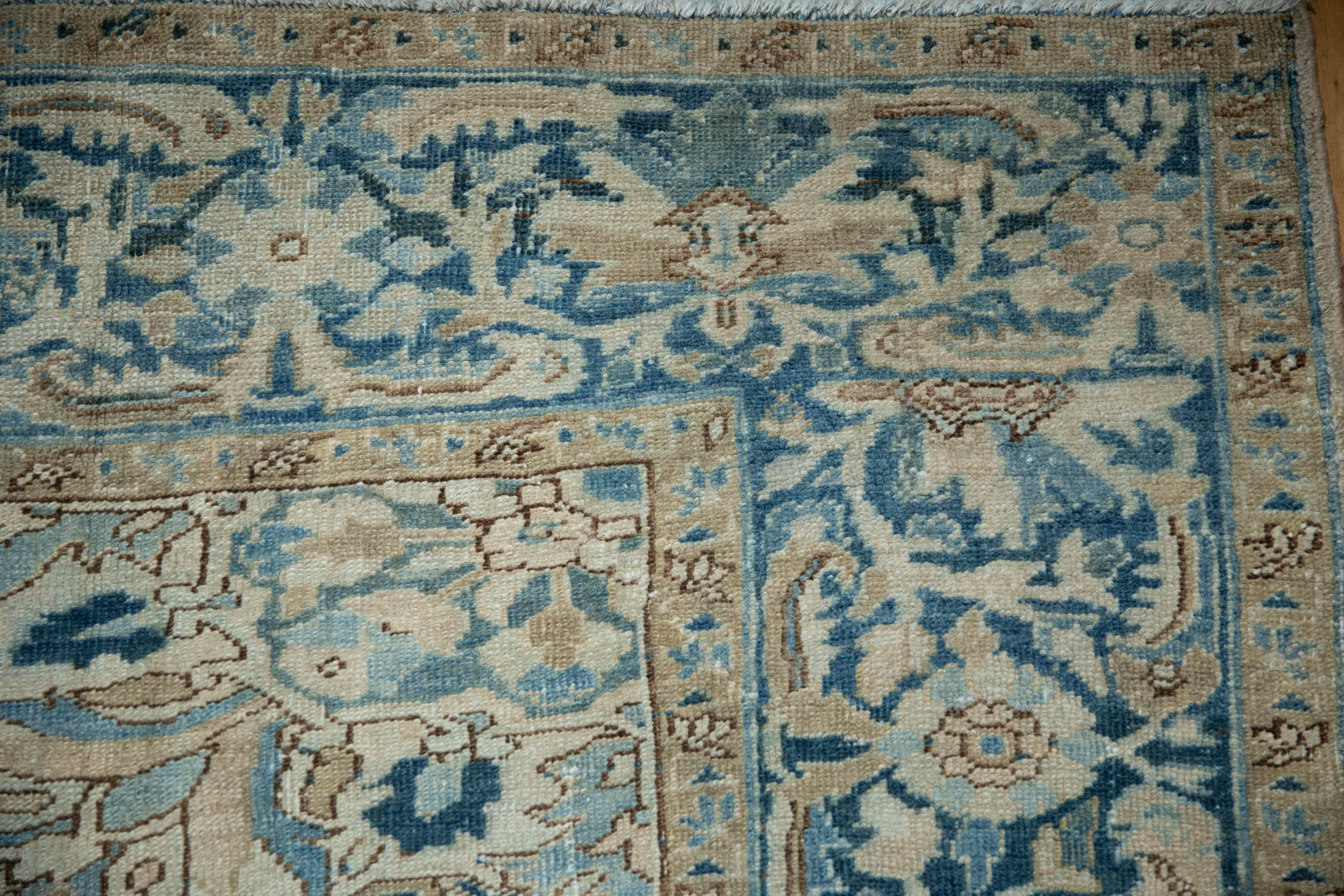 9.5x12.5 Vintage Distressed Heriz Carpet - Image 3