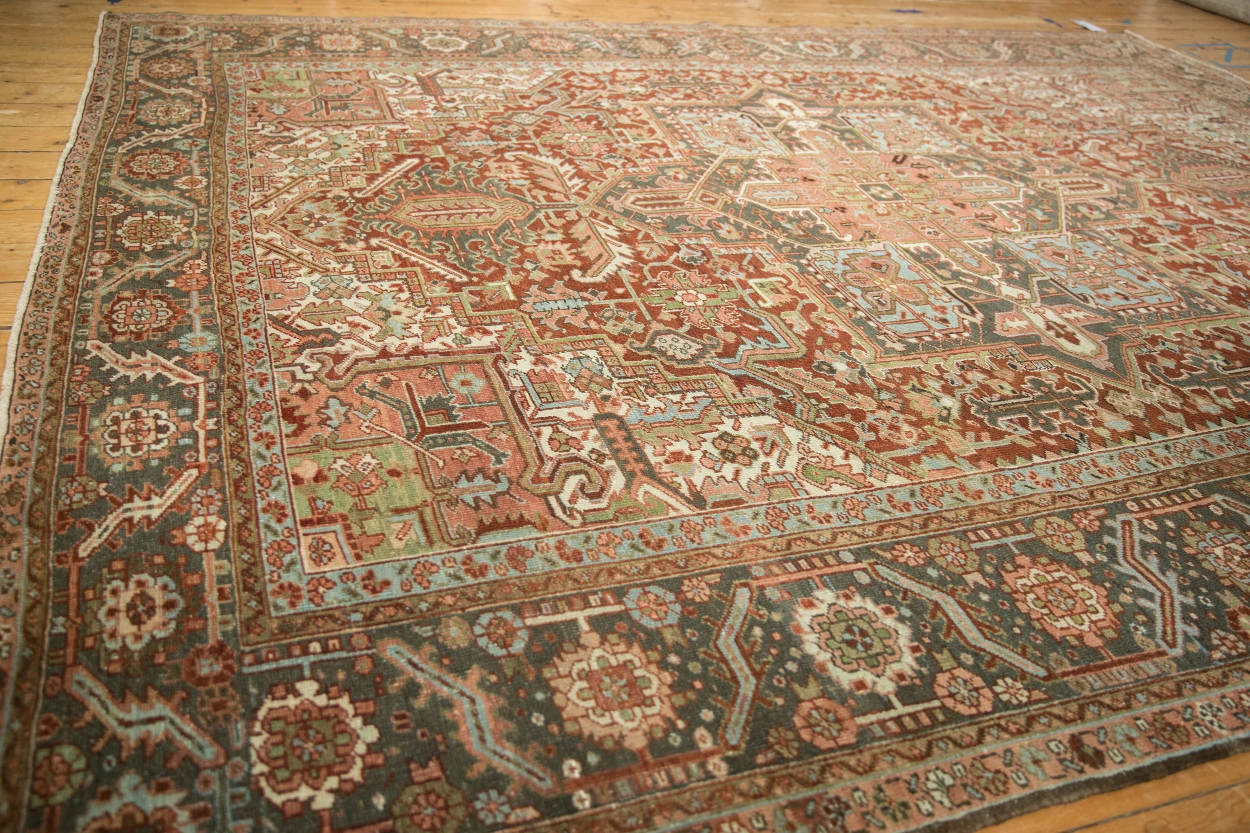 9.5x12.5 Vintage Distressed Heriz Carpet - Image 5