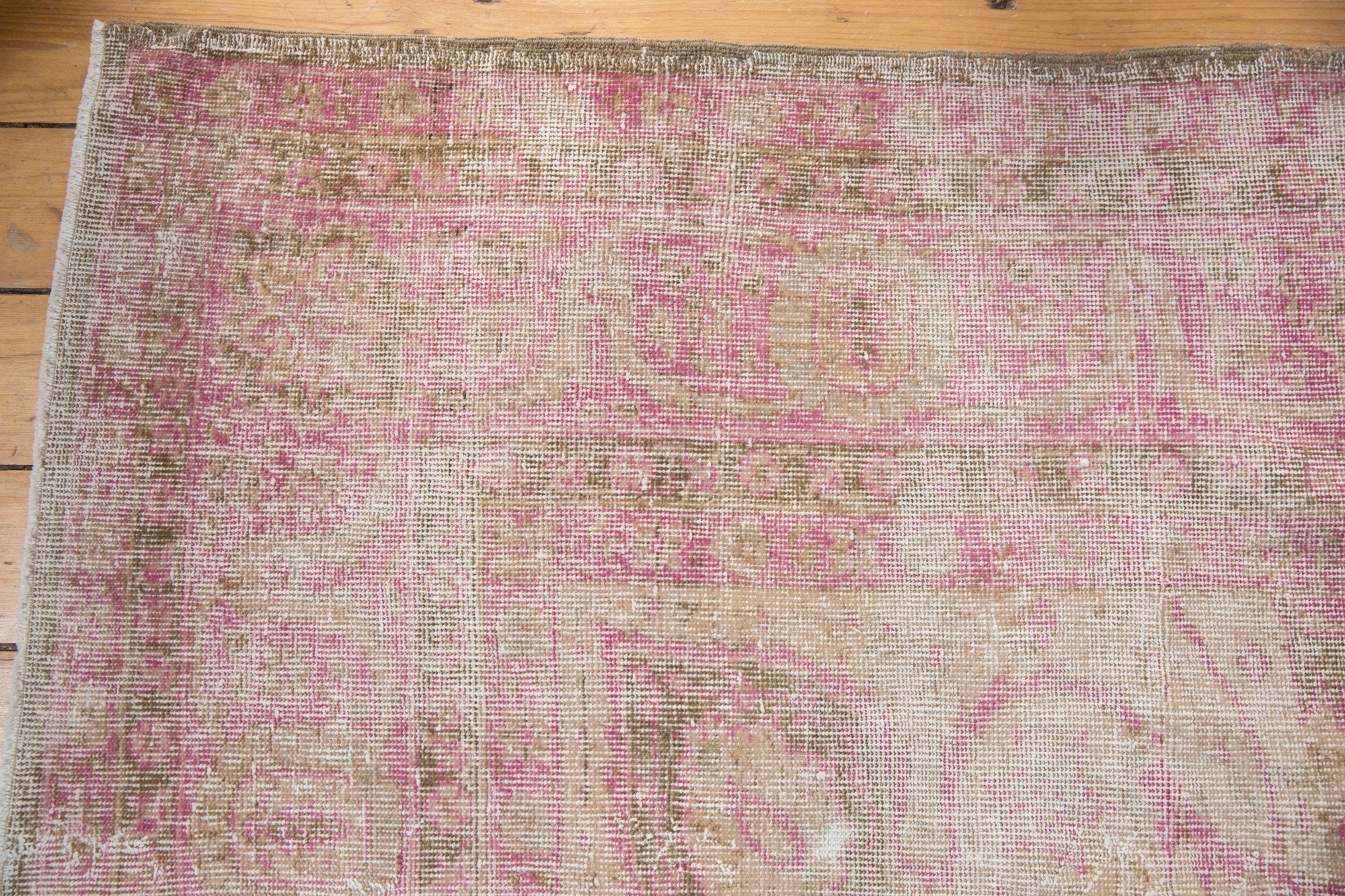 9.5x12.5 Vintage Distressed Sivas Carpet - Image 5