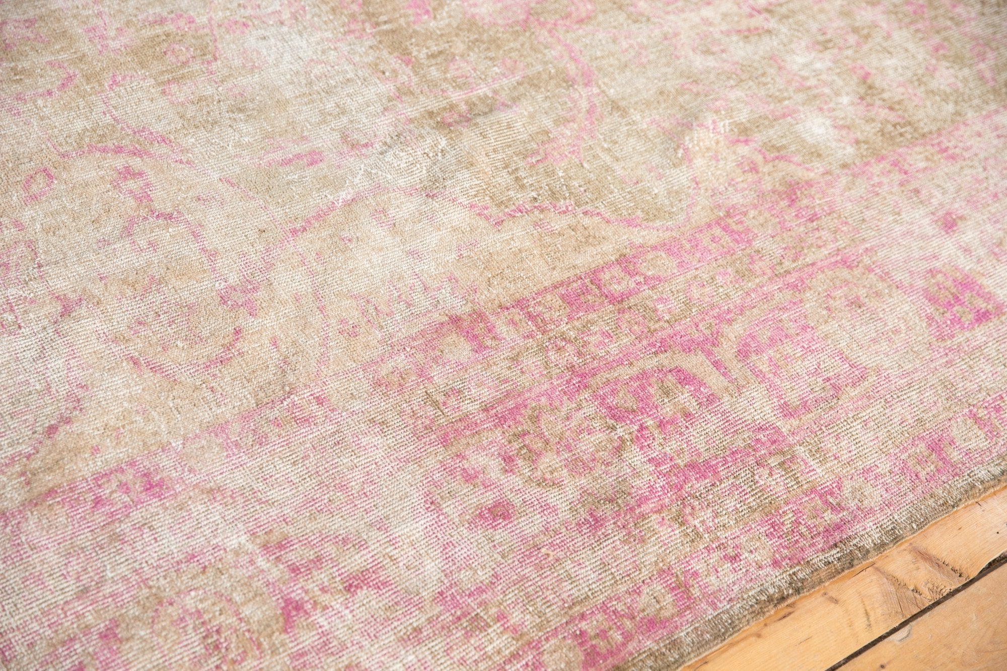 9.5x12.5 Vintage Distressed Sivas Carpet - Image 7
