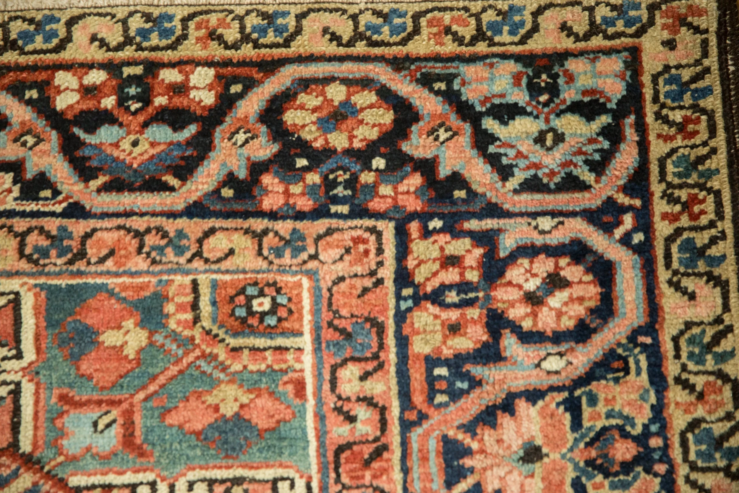 9.5x12 Vintage Heriz Carpet - Image 3