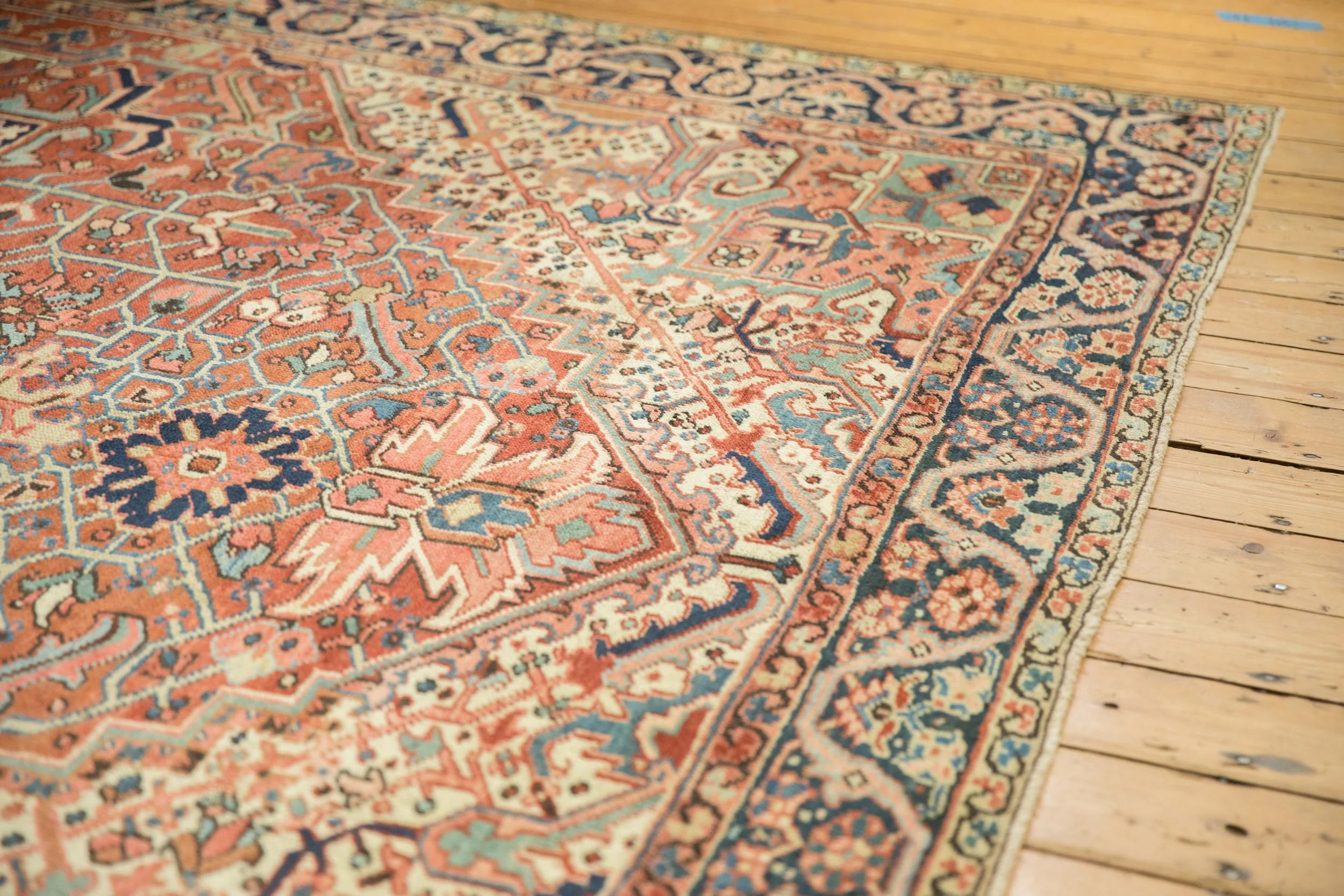 9.5x12 Vintage Heriz Carpet - Image 6