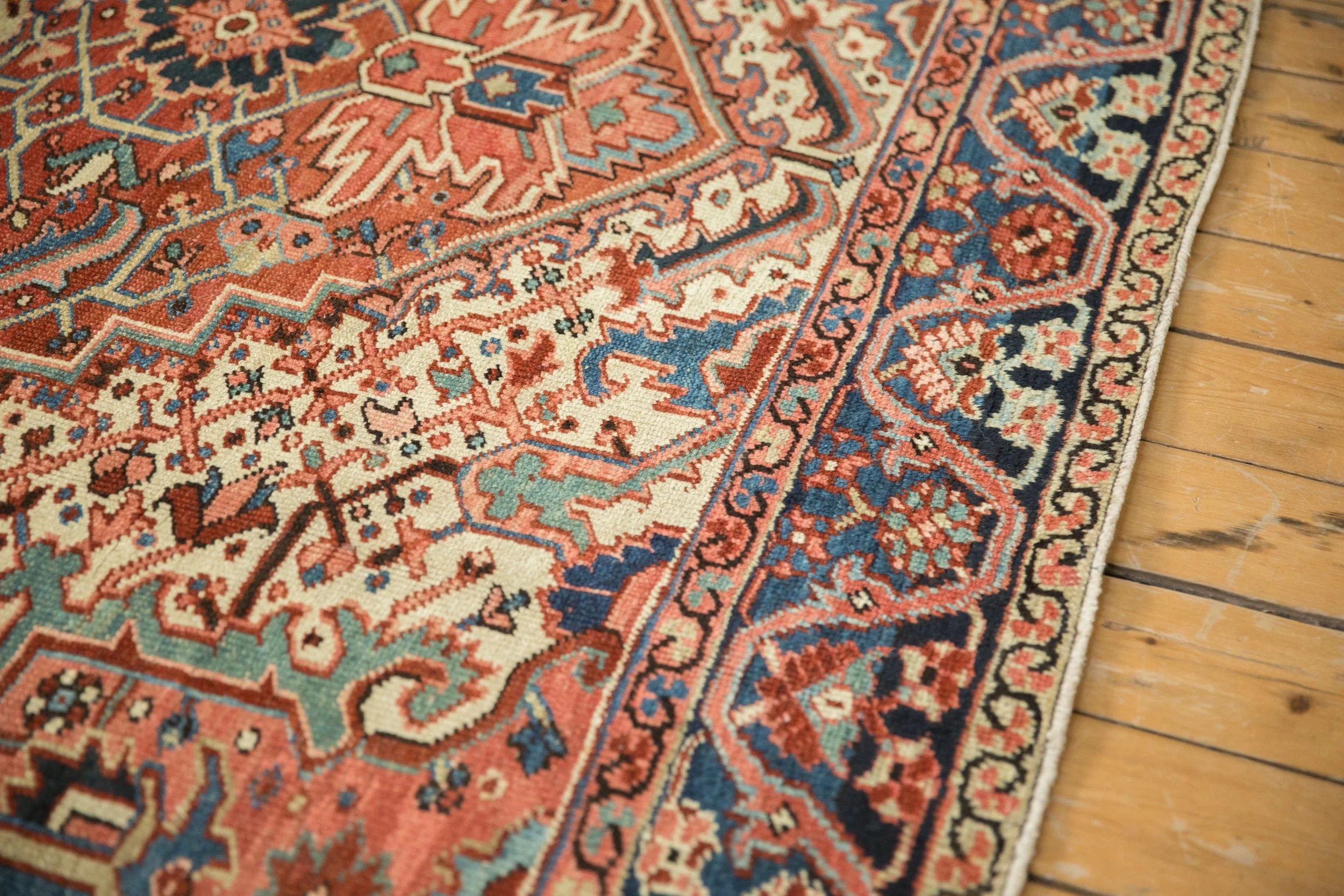 9.5x12 Vintage Heriz Carpet - Image 9
