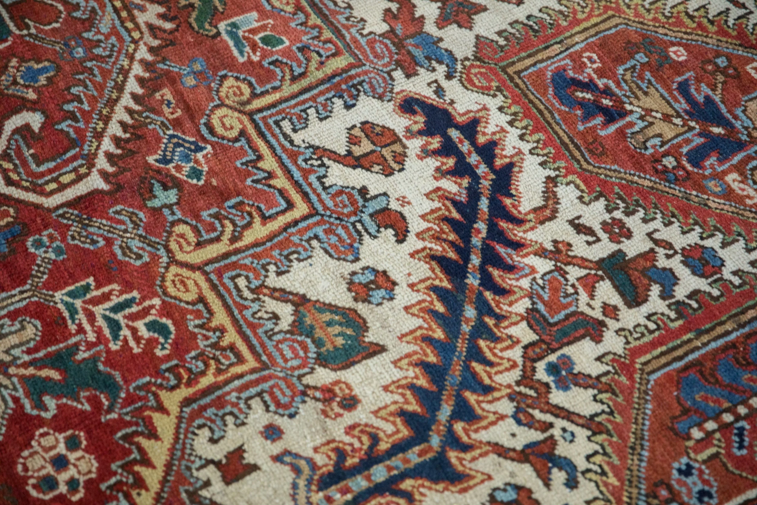 9.5x12 Vintage Heriz Carpet - Image 10
