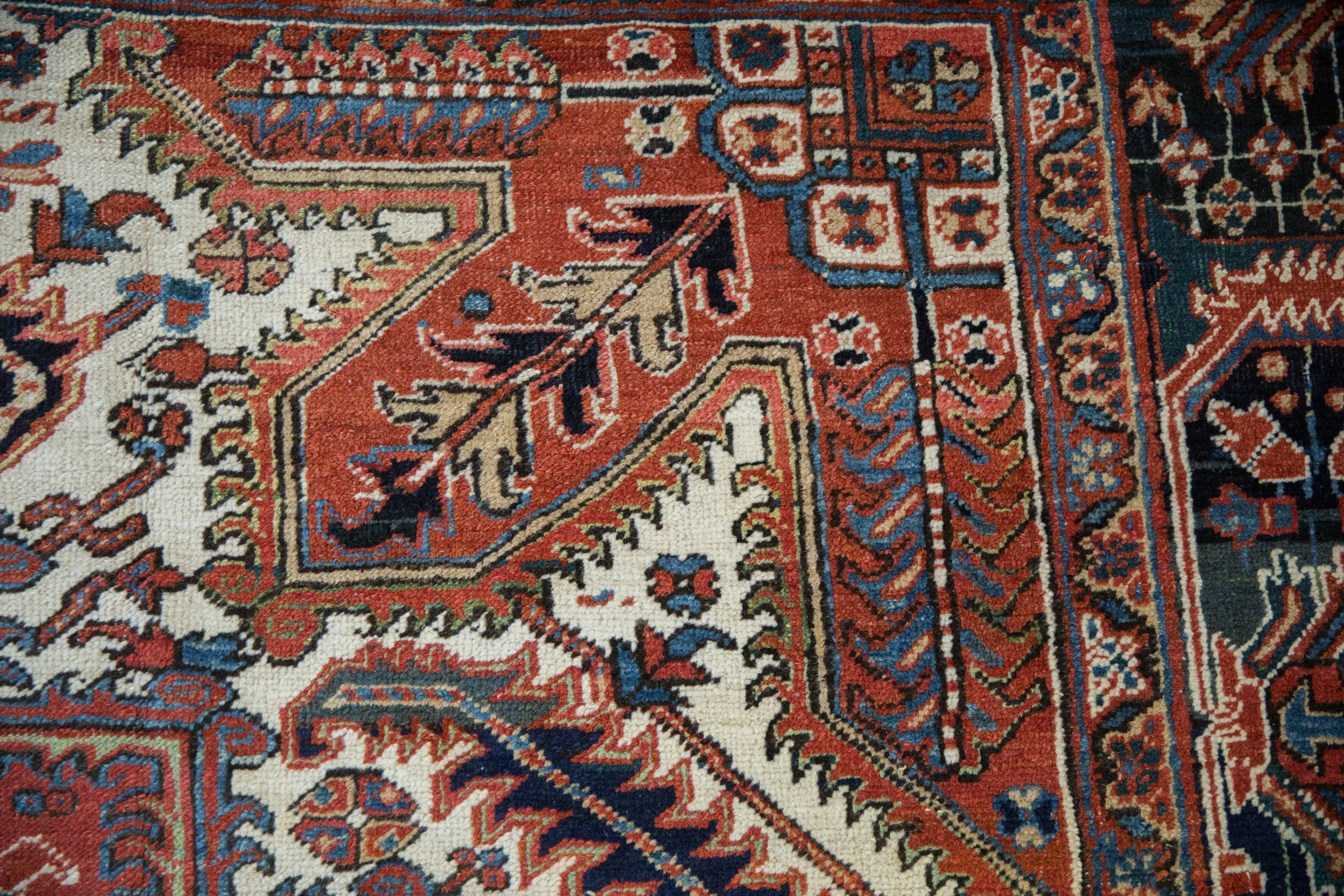 9.5x12 Vintage Heriz Carpet - Image 5