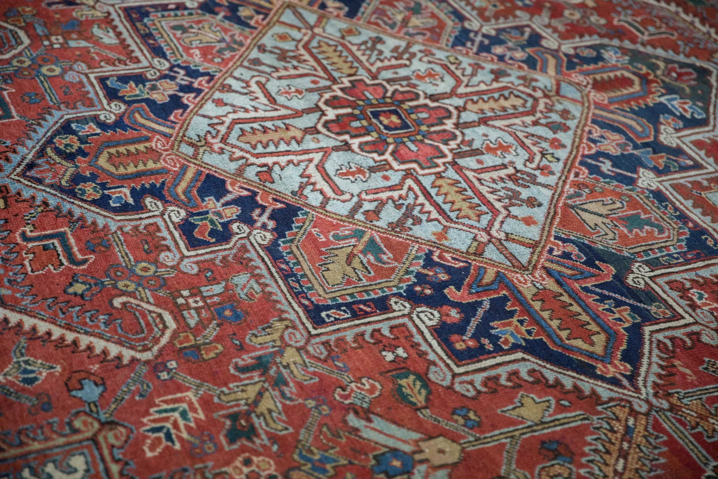 9.5x12 Vintage Heriz Carpet - Image 9