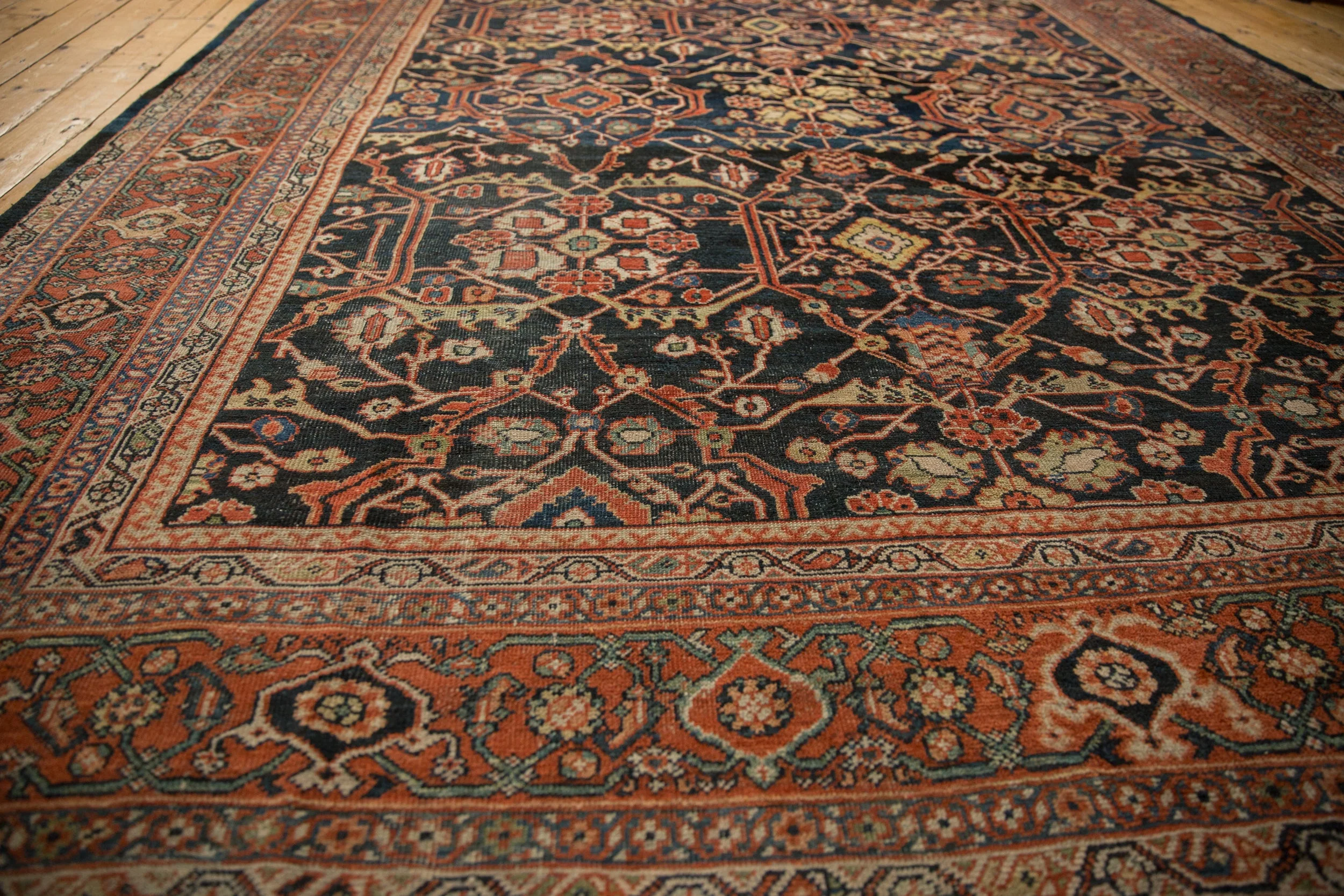 9.5x12 Vintage Mahal Carpet - Image 7