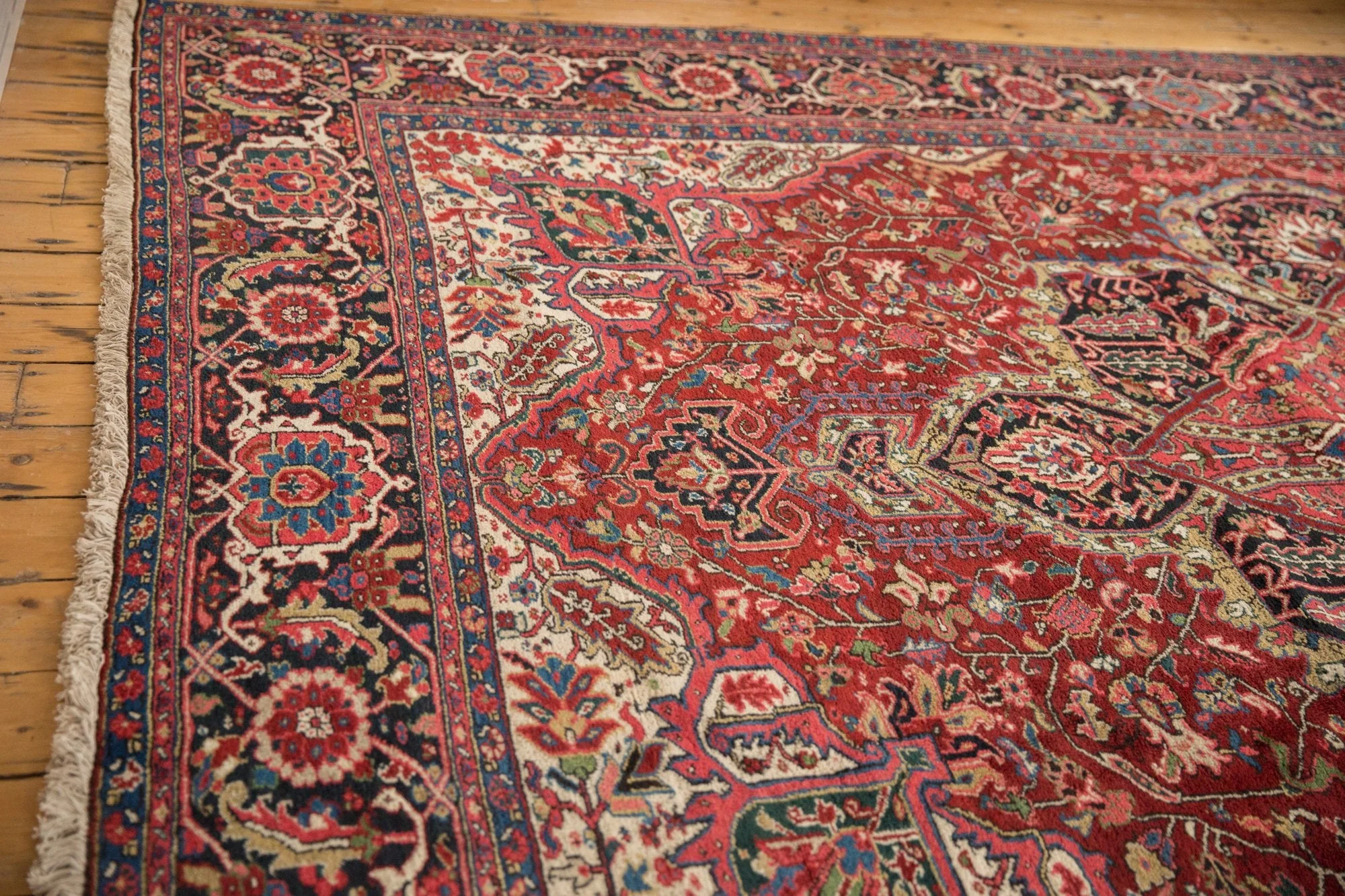9.5x13 Vintage Ahar Carpet - Image 4