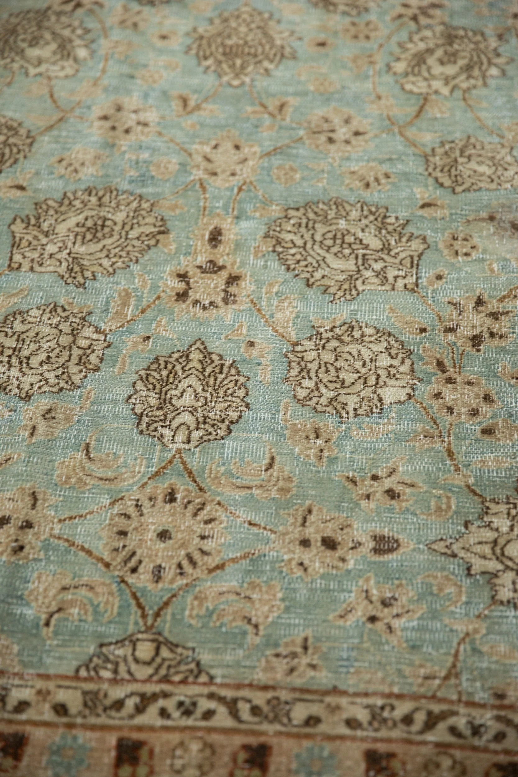 9.5x13 Vintage Distressed Meshed Carpet - Image 11