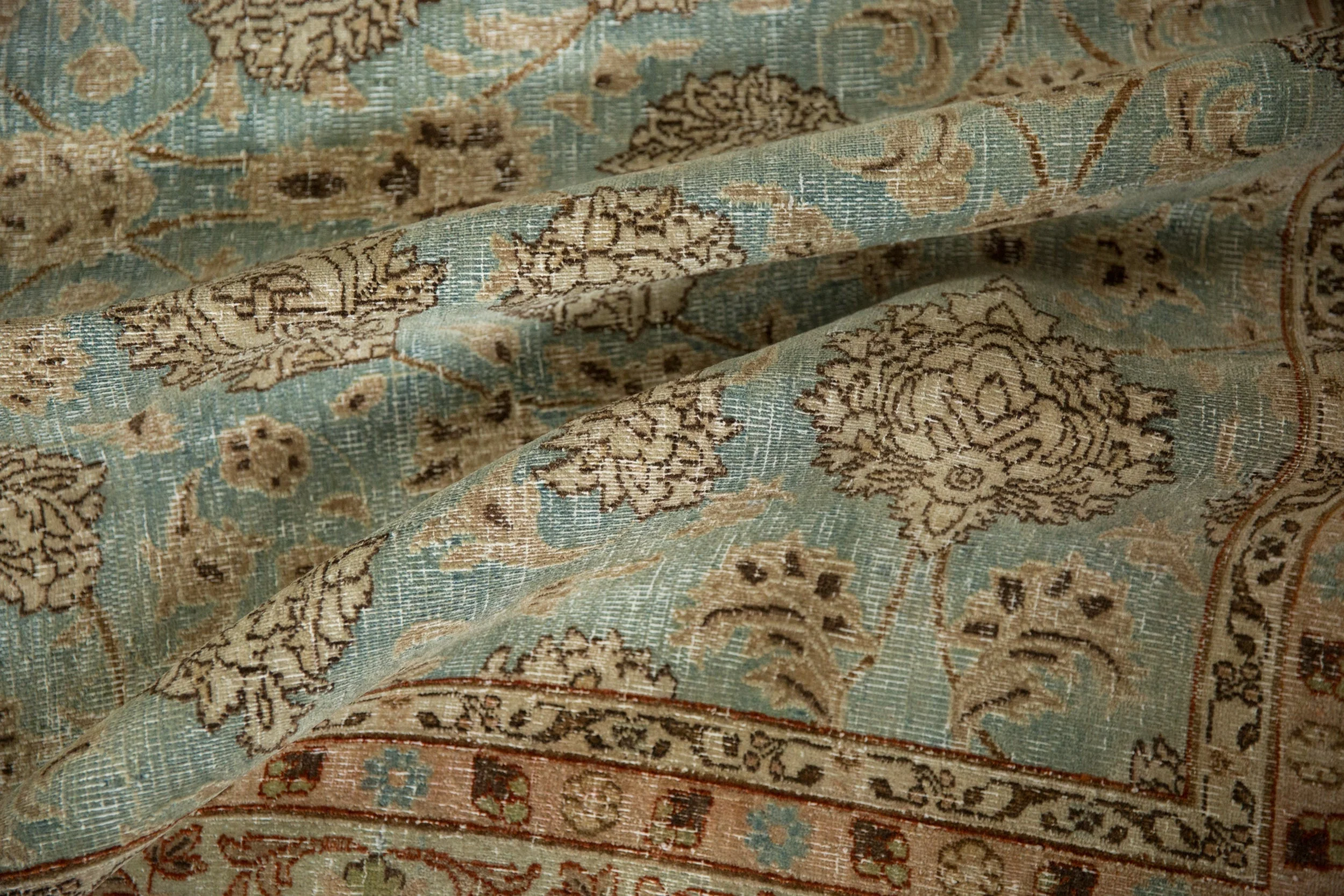 9.5x13 Vintage Distressed Meshed Carpet - Image 13