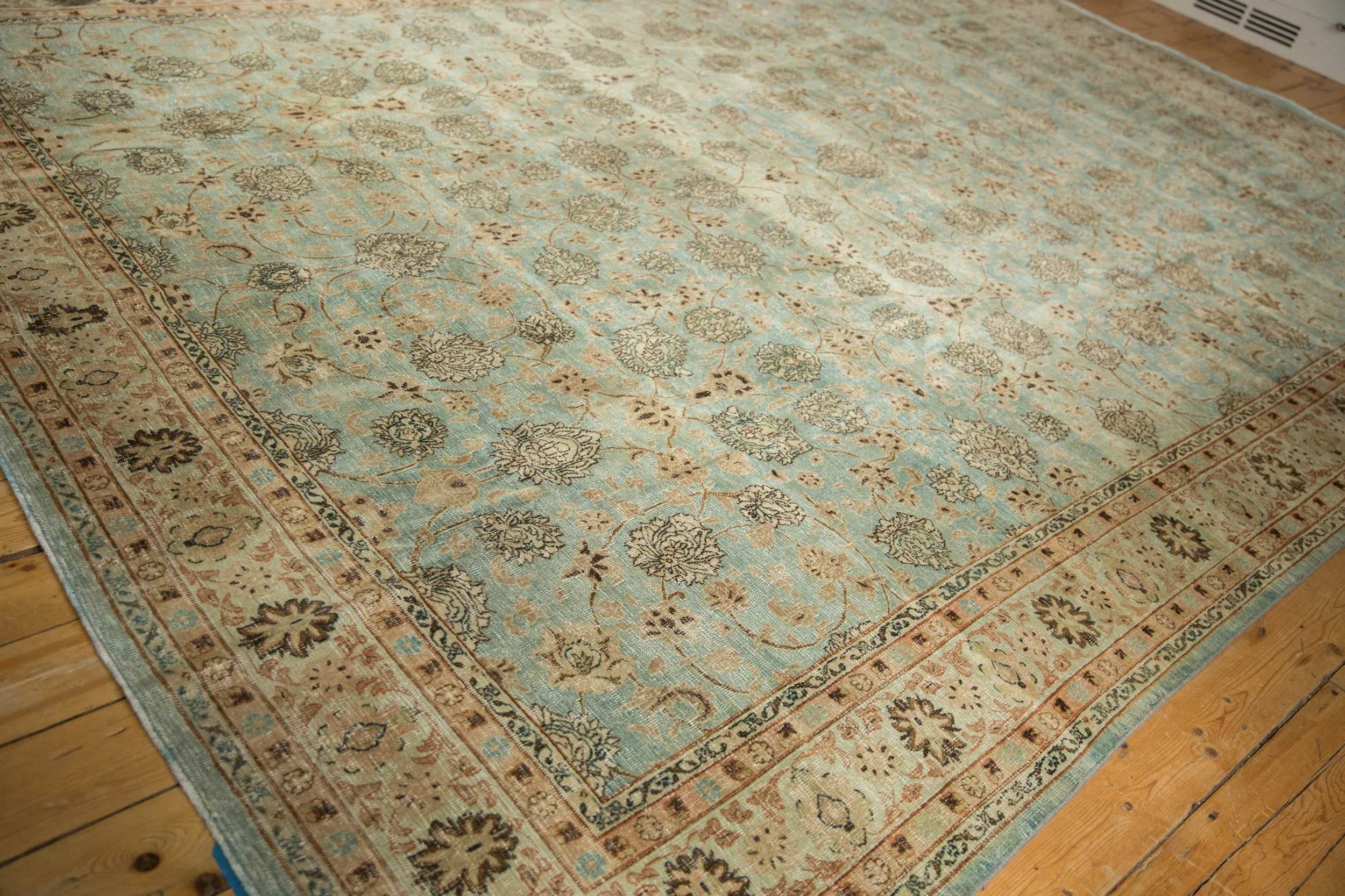9.5x13 Vintage Distressed Meshed Carpet - Image 7