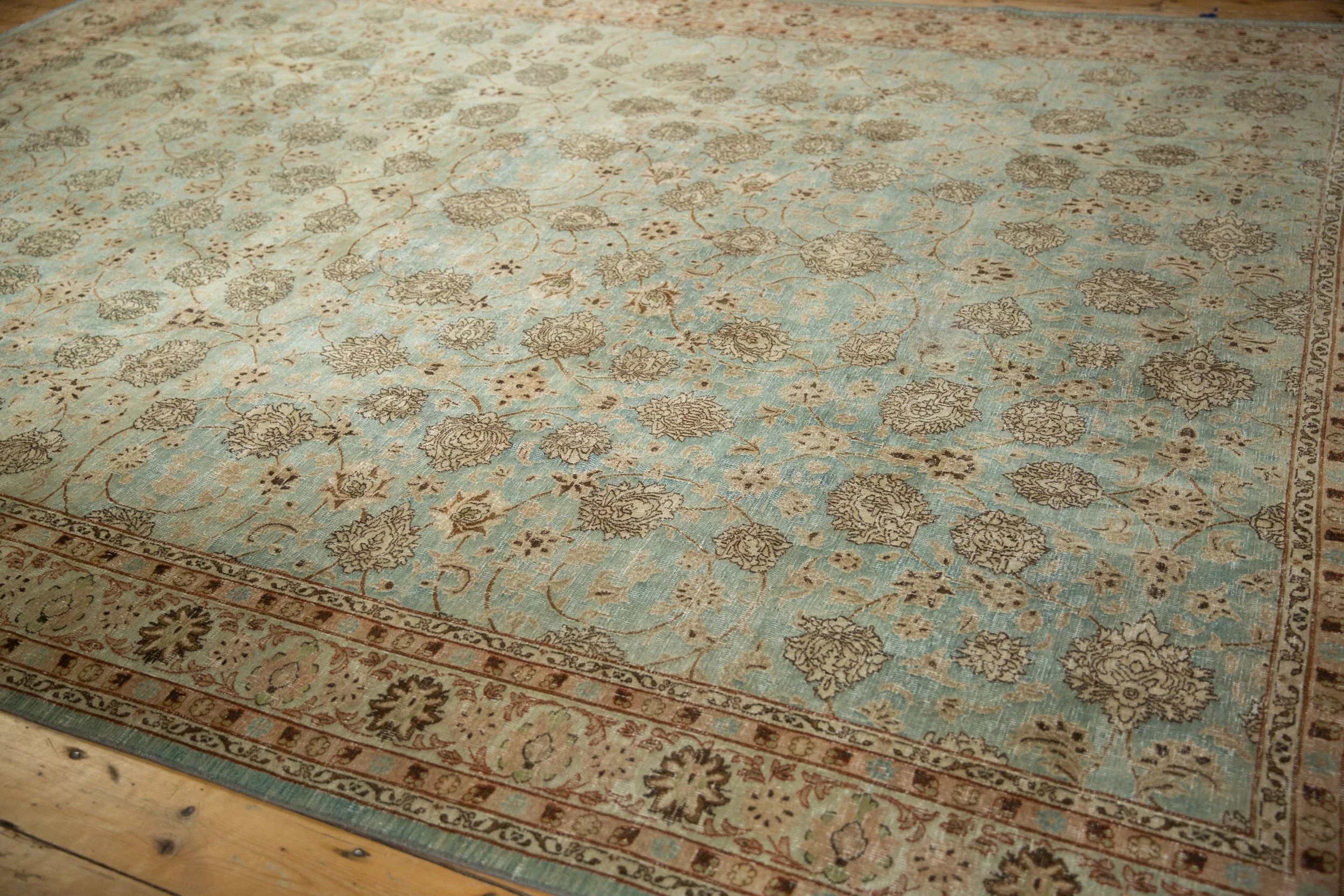 9.5x13 Vintage Distressed Meshed Carpet - Image 8