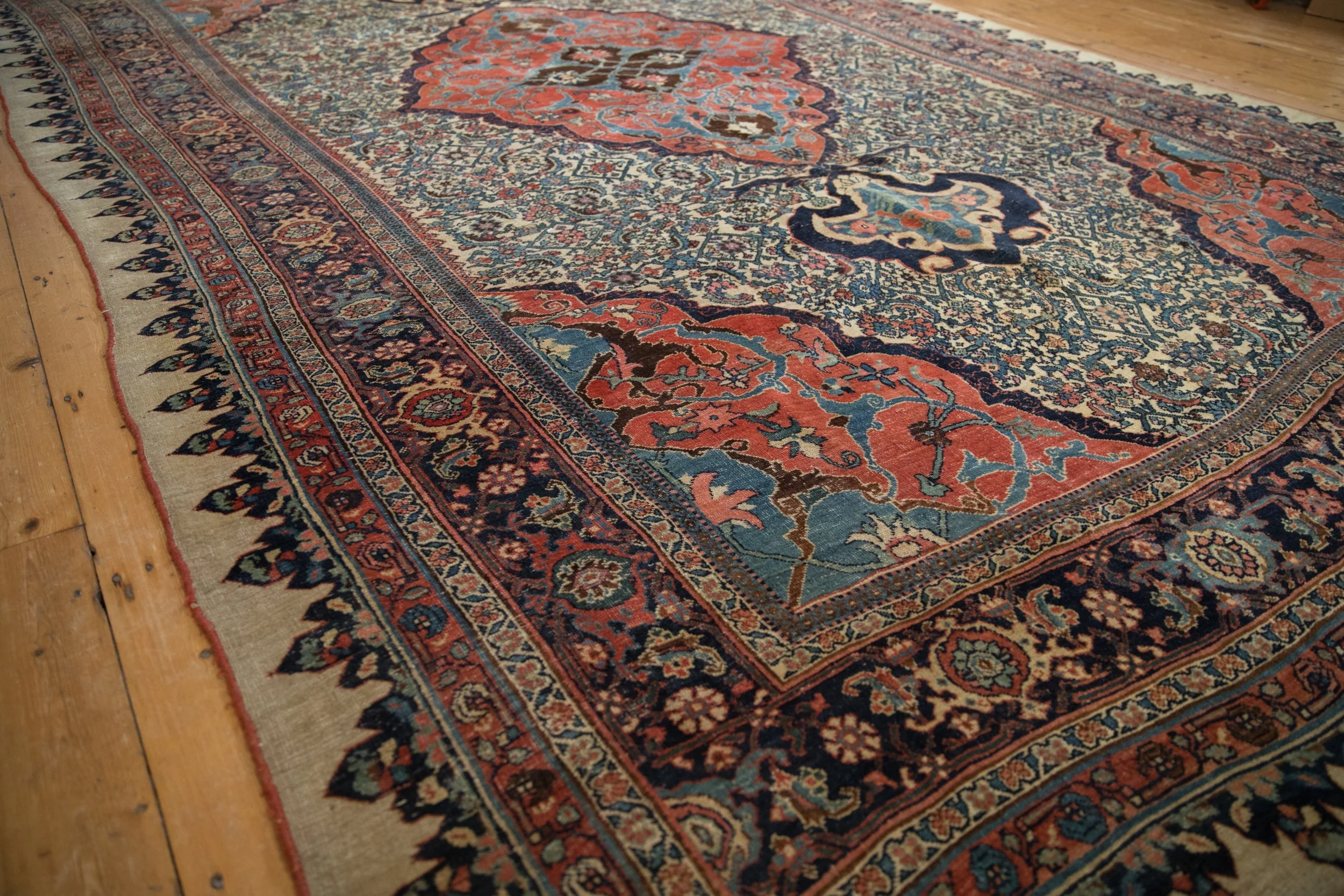 9.5x15 Antique Halvaie Bijar Carpet - Image 4