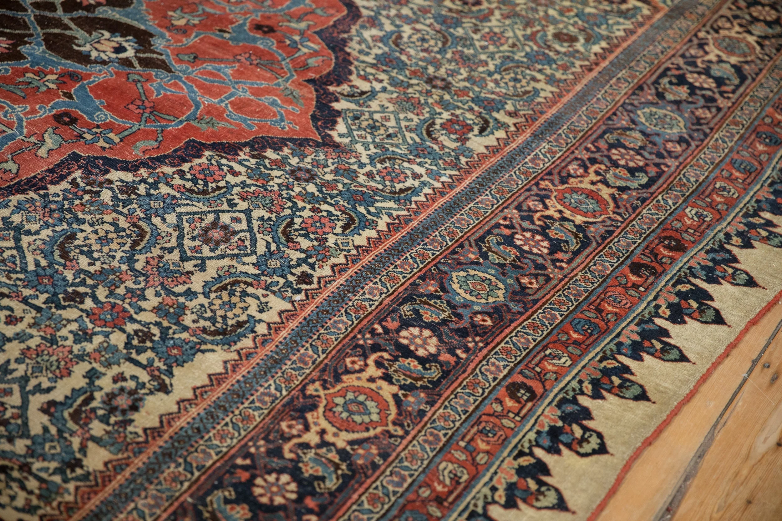 9.5x15 Antique Halvaie Bijar Carpet - Image 8