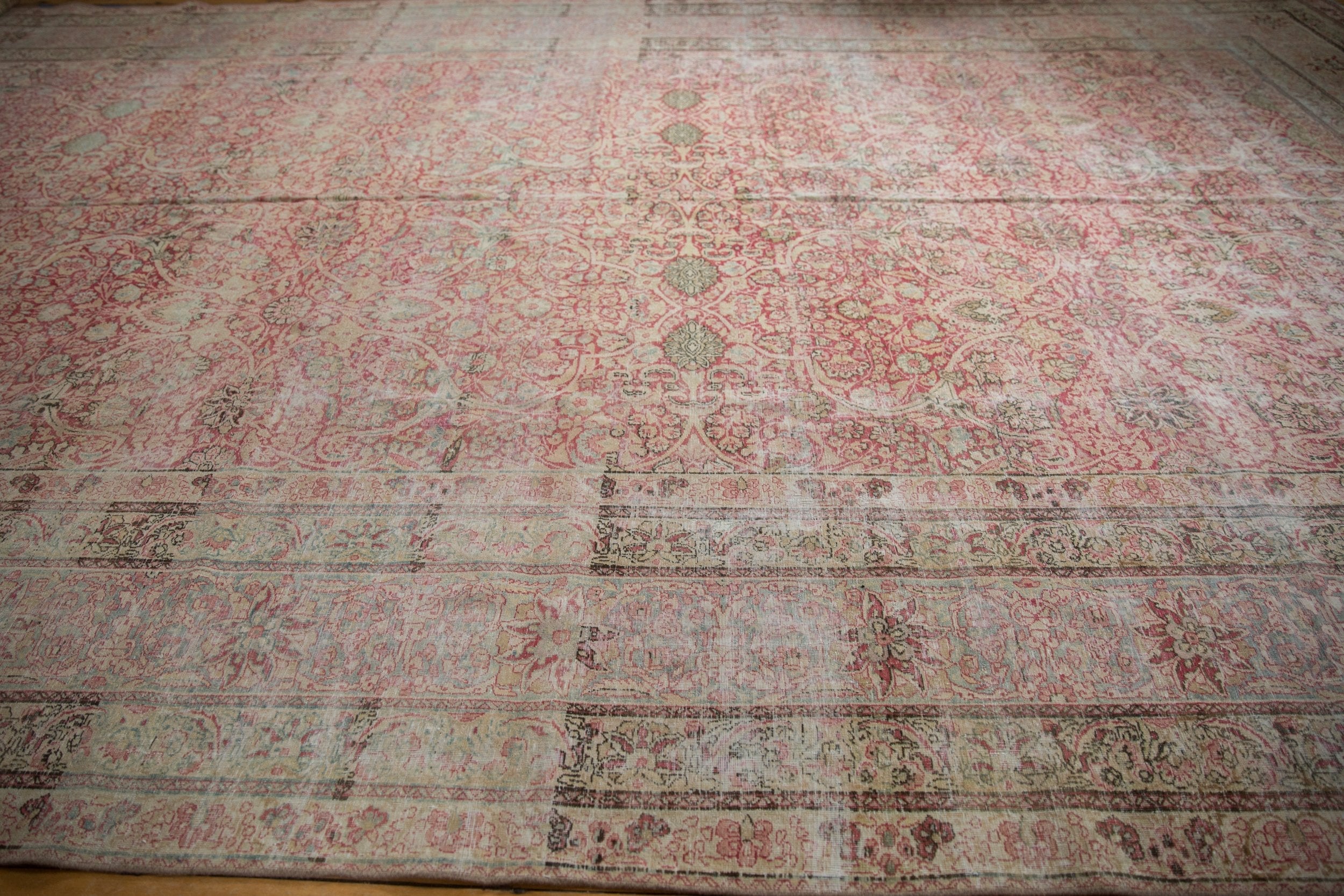 9.5x18.5 Antique Distressed Kermanshah Carpet - Image 15
