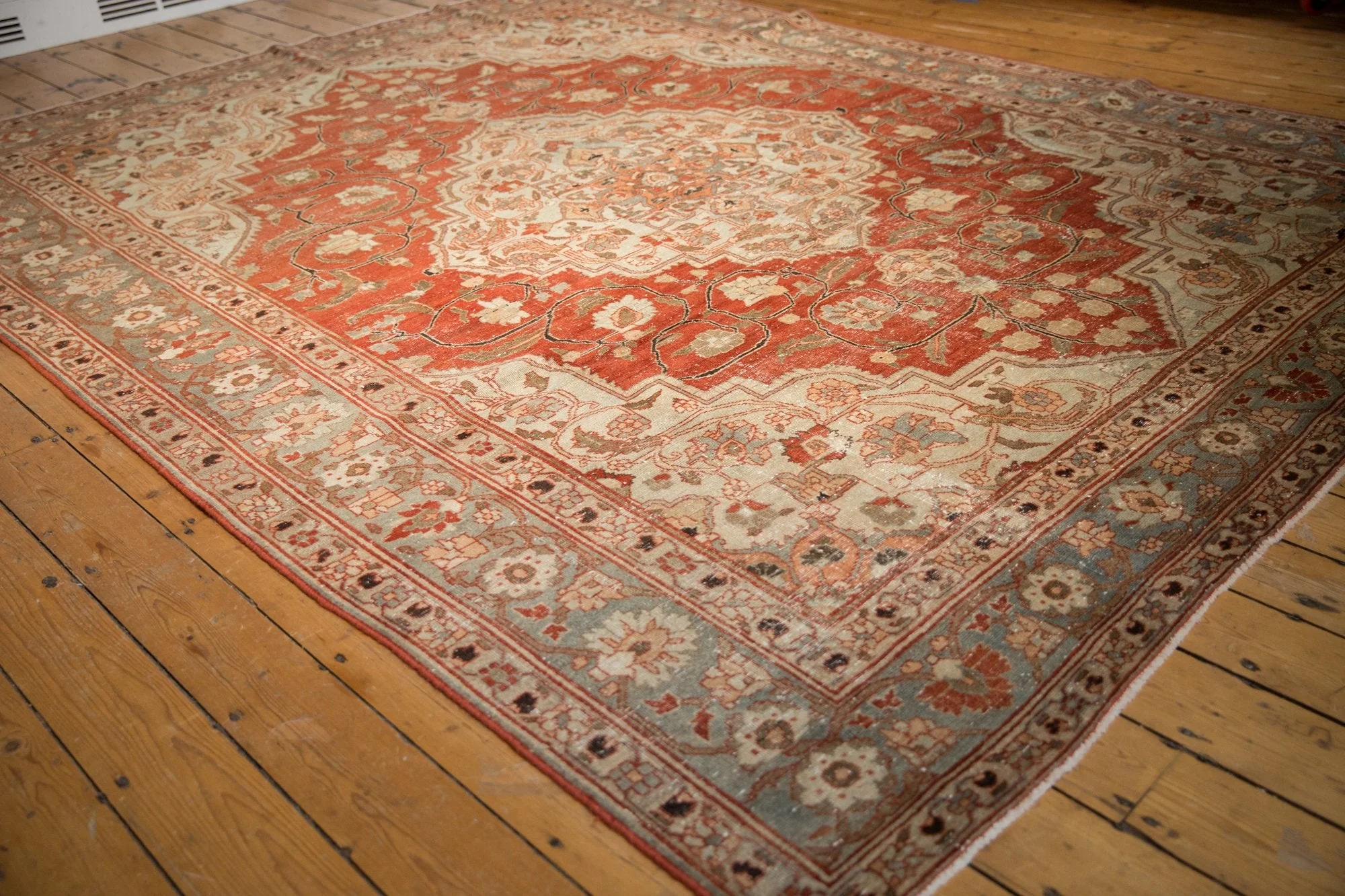 9x11.5 Vintage Distressed Khoy Carpet - Image 3