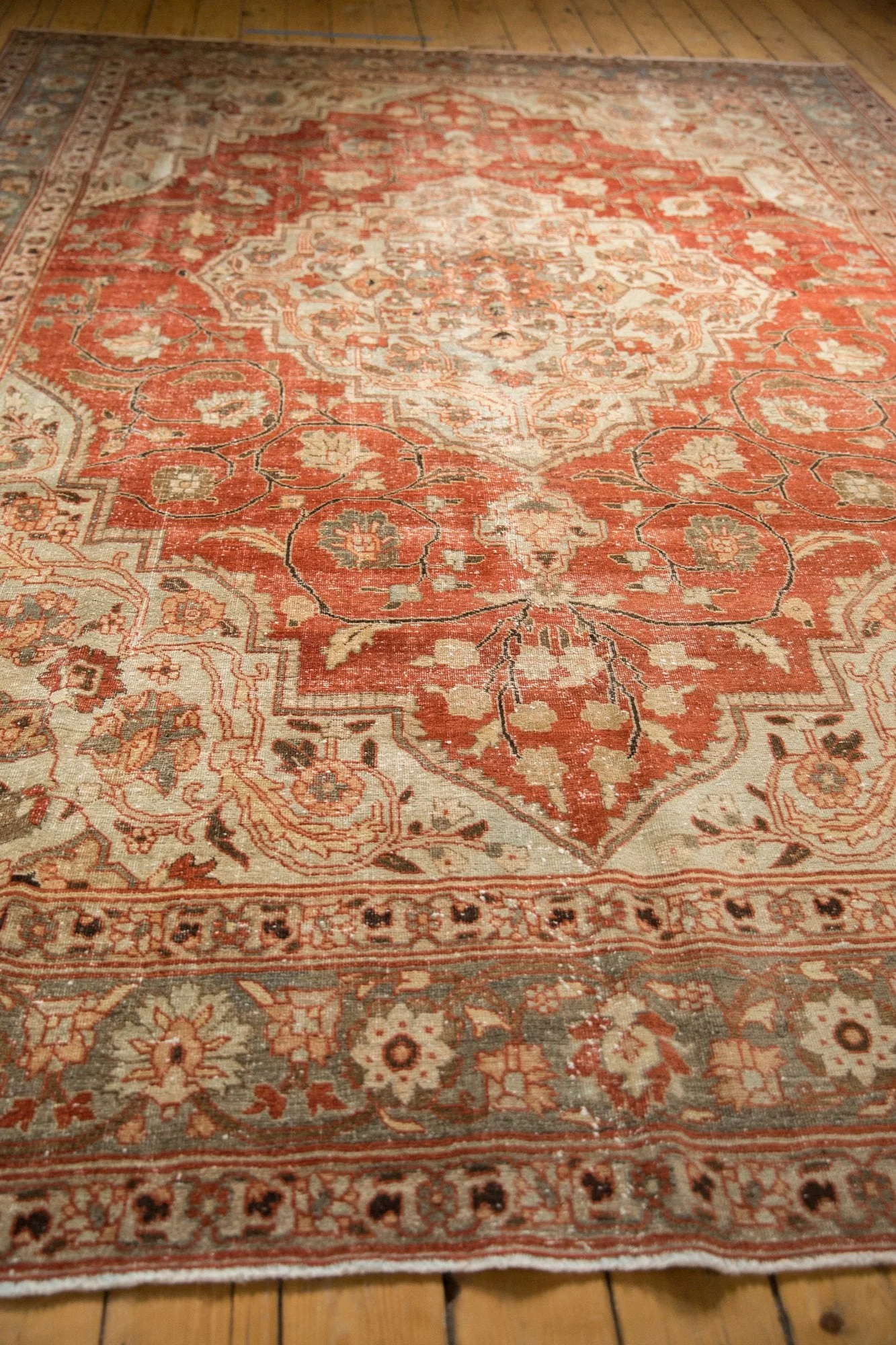 9x11.5 Vintage Distressed Khoy Carpet - Image 9