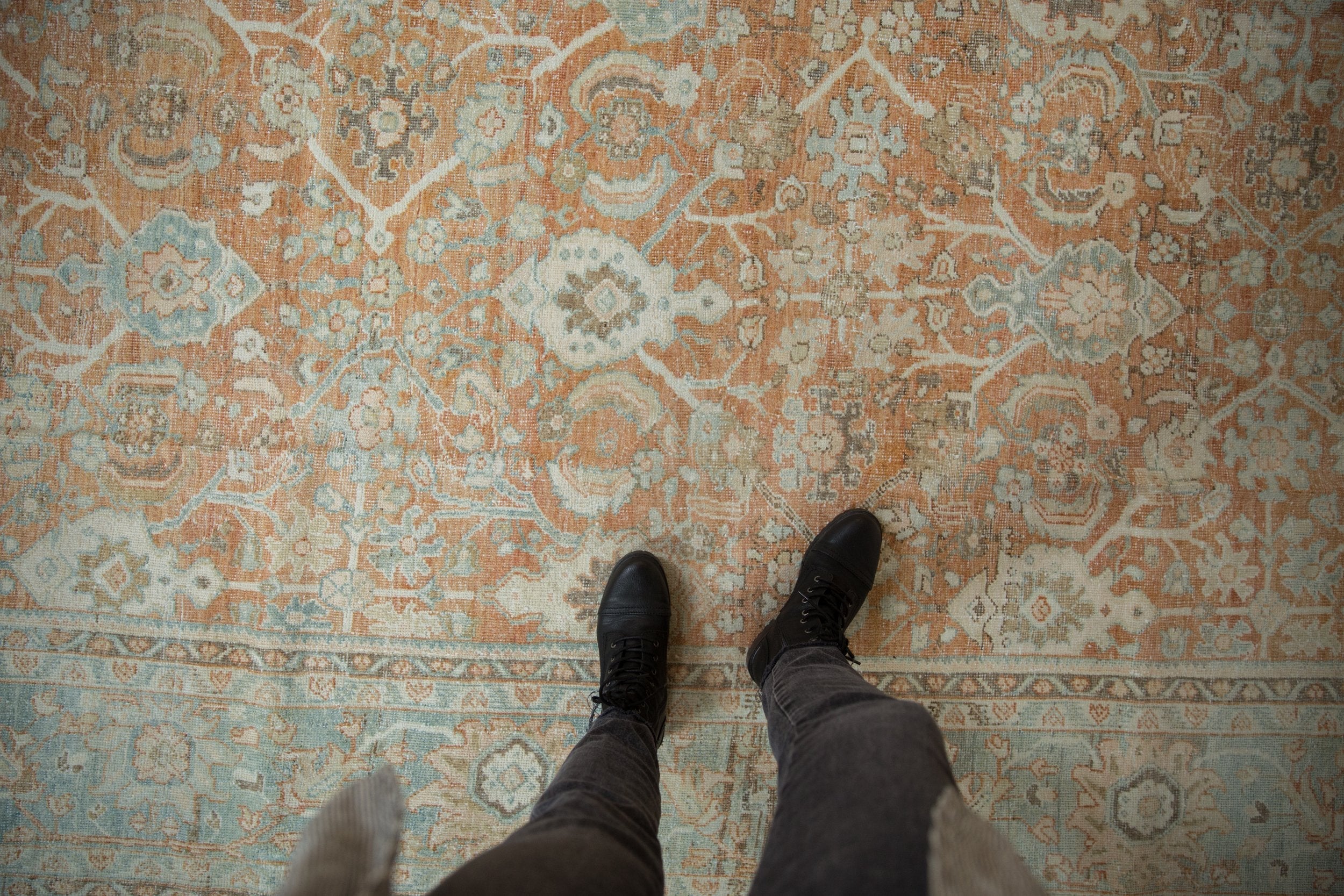 9x11.5 Vintage Distressed Mahal Carpet - Image 2