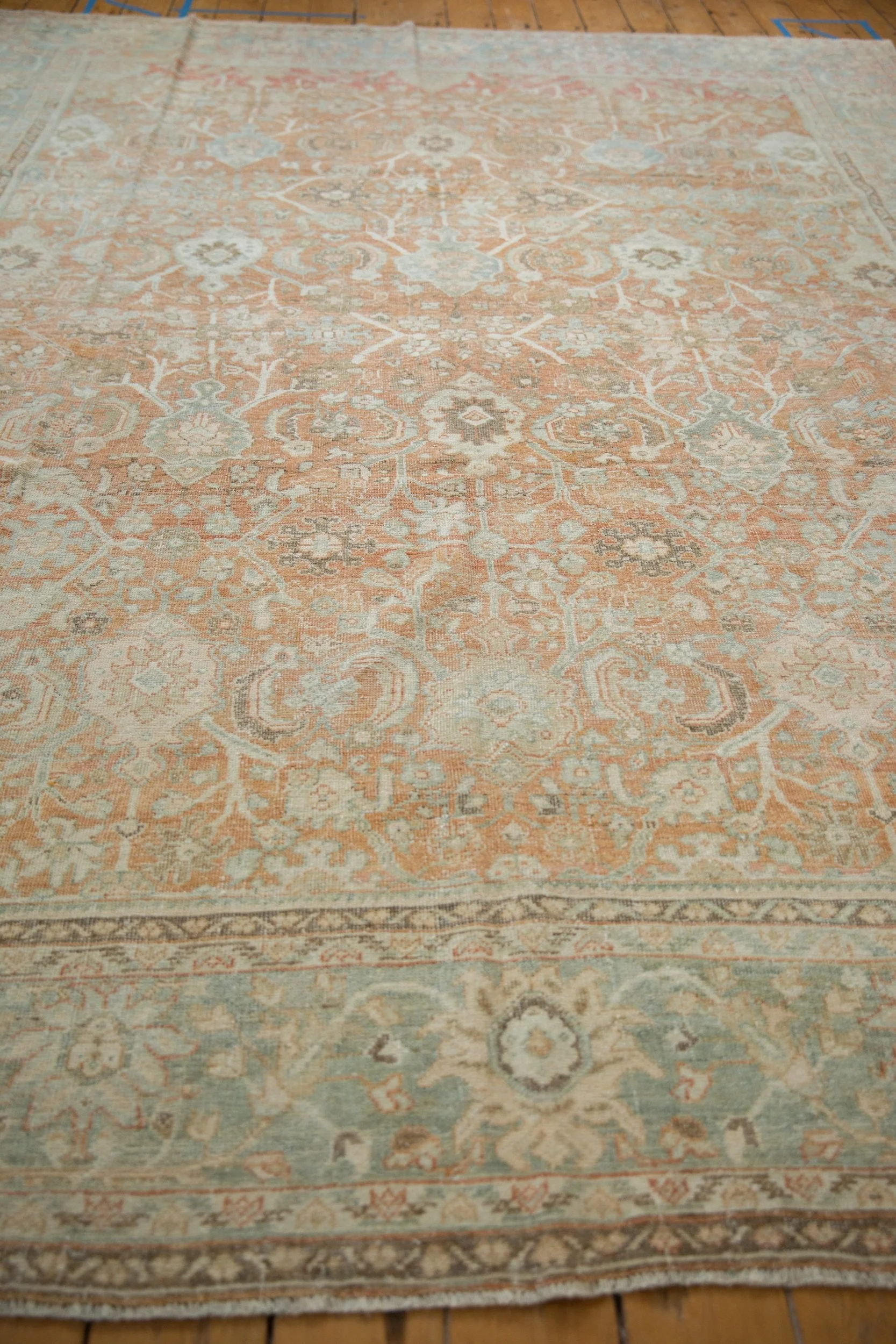 9x11.5 Vintage Distressed Mahal Carpet - Image 4