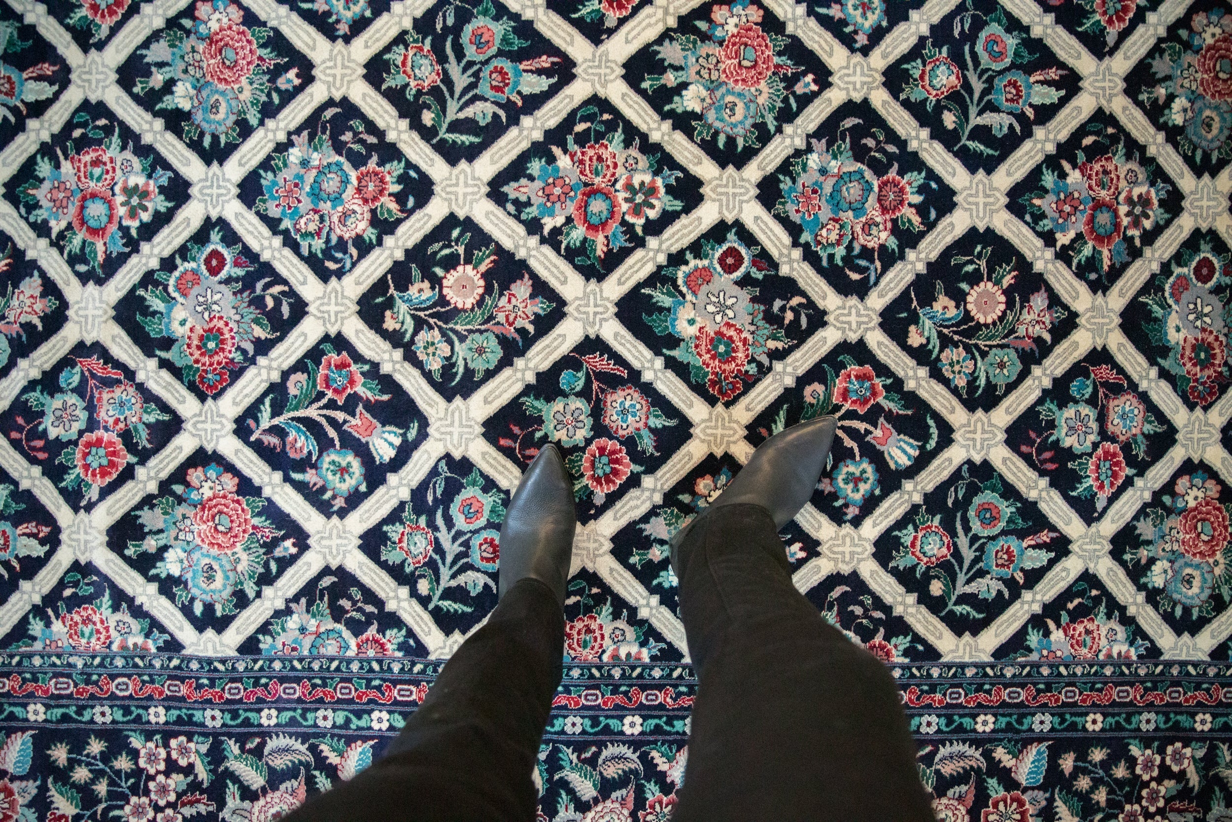 9x11.5 Vintage Pakistani Savonnerie Design Carpet - Image 2