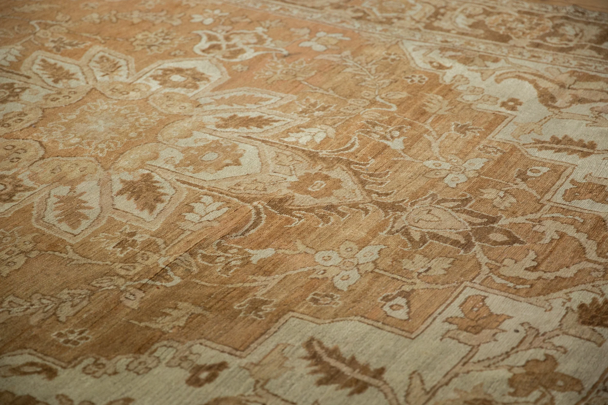 9x12.5 Vintage Distressed Heriz Carpet - Image 10