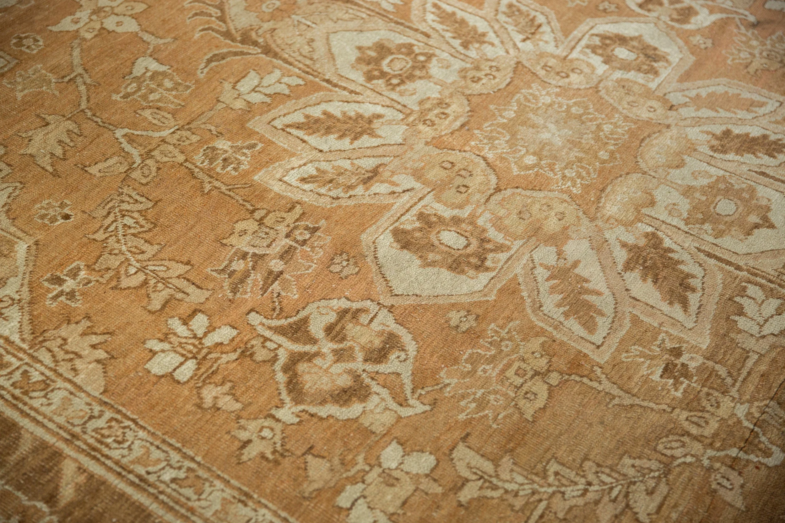 9x12.5 Vintage Distressed Heriz Carpet - Image 7