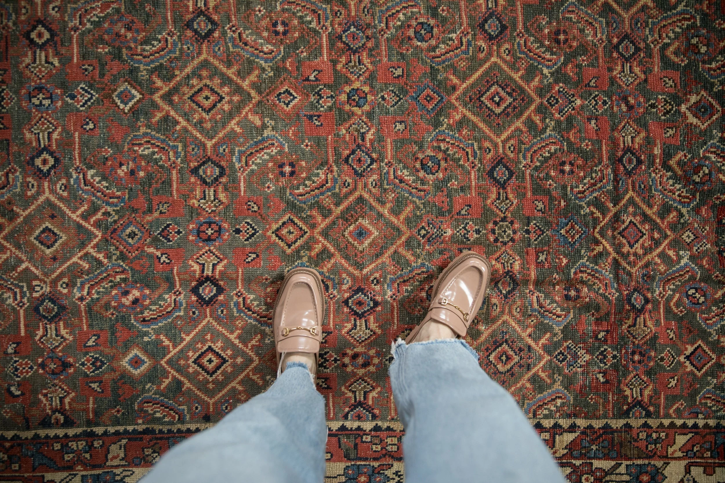 9x12.5 Vintage Distressed Mahal Carpet - Image 2