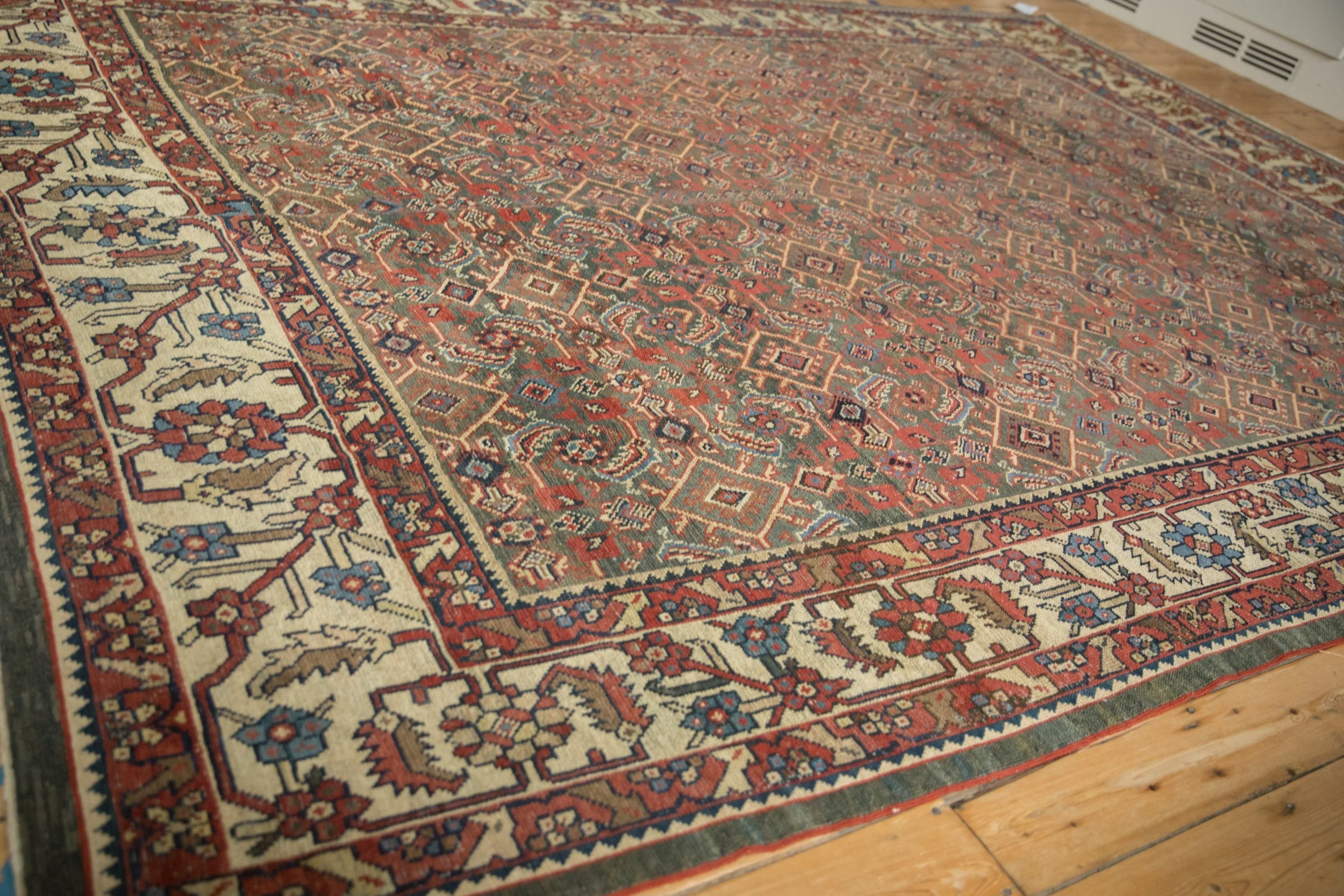 9x12.5 Vintage Distressed Mahal Carpet - Image 7