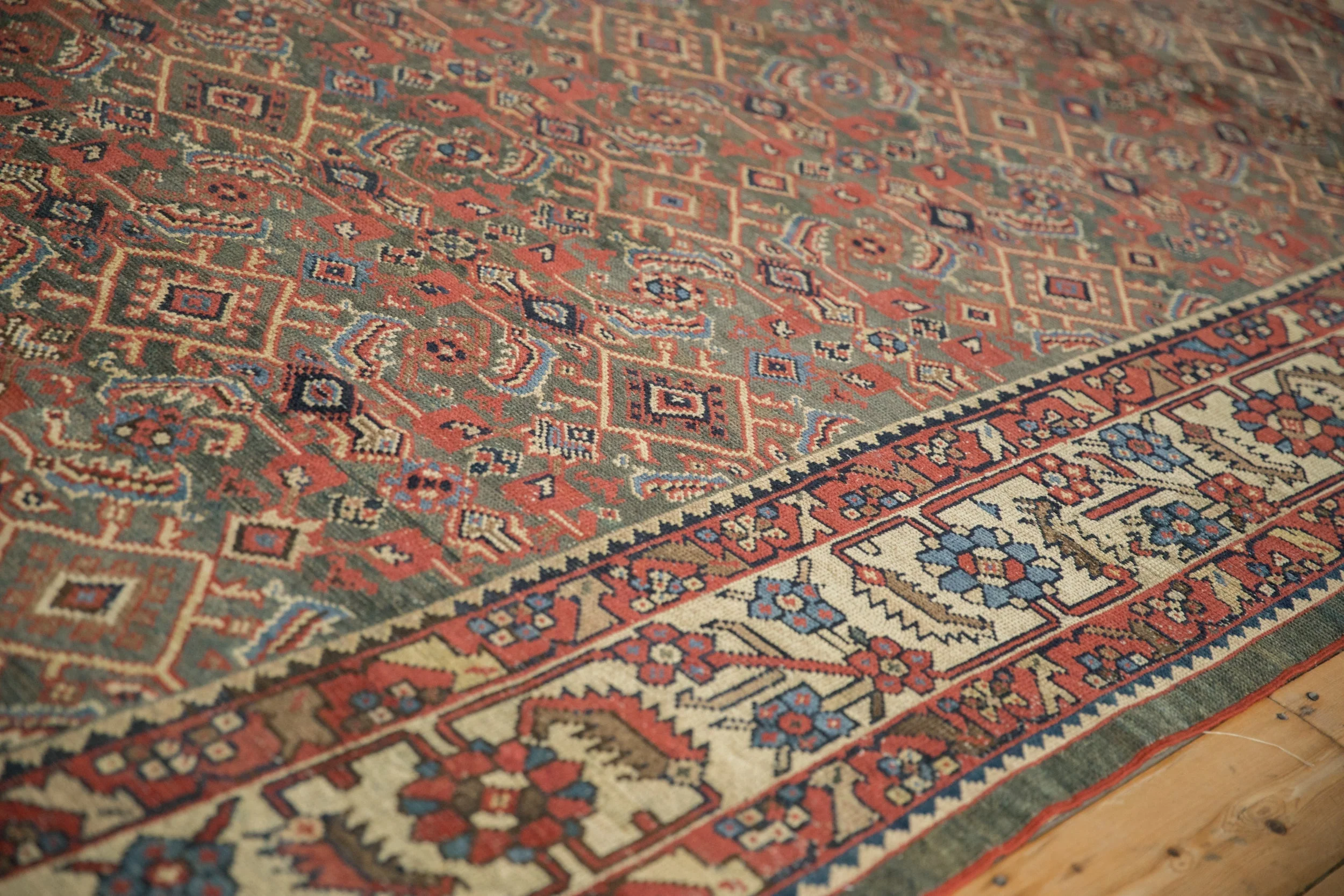 9x12.5 Vintage Distressed Mahal Carpet - Image 8
