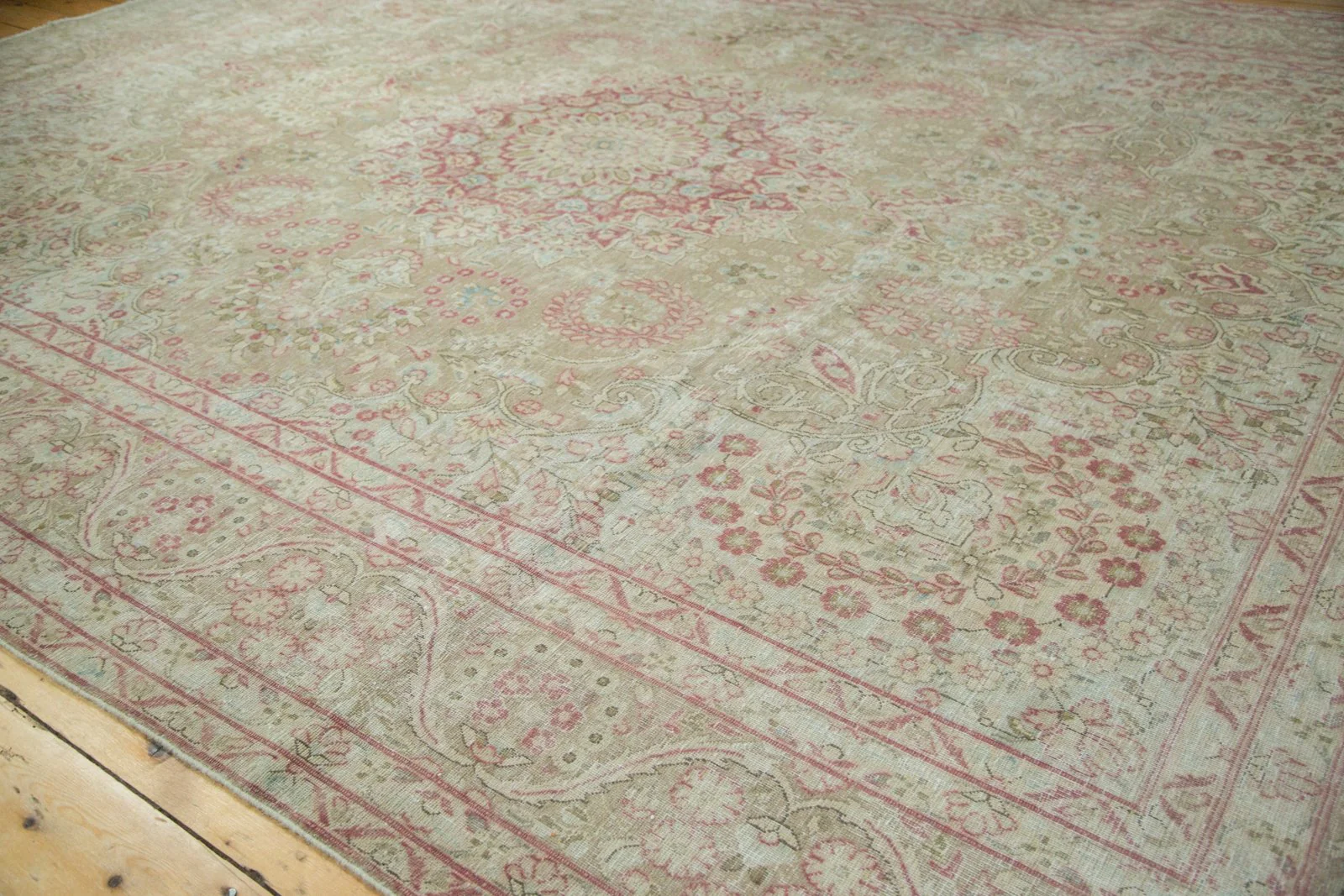 9x12.5 Vintage Distressed Meshed Carpet - Image 2