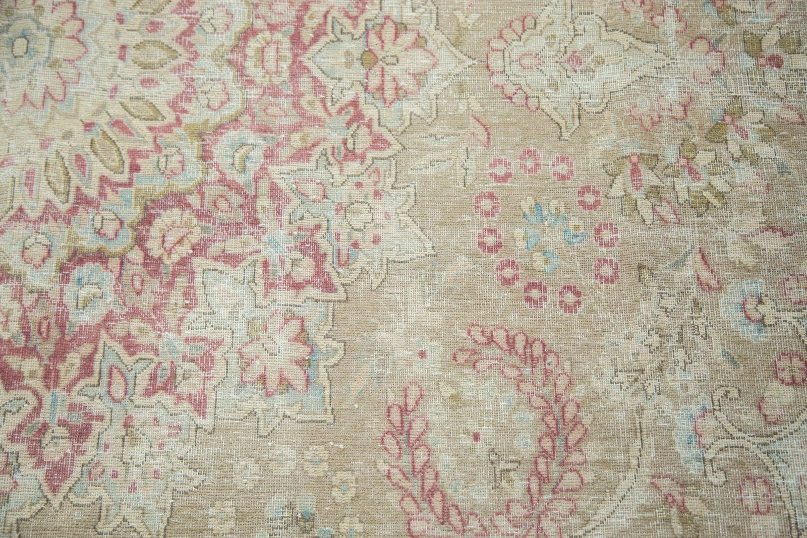 9x12.5 Vintage Distressed Meshed Carpet - Image 7